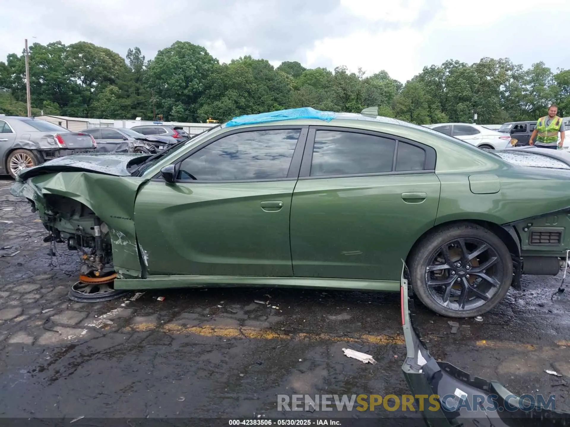 14 Photograph of a damaged car 2C3CDXCT7NH236149 DODGE CHARGER 2022