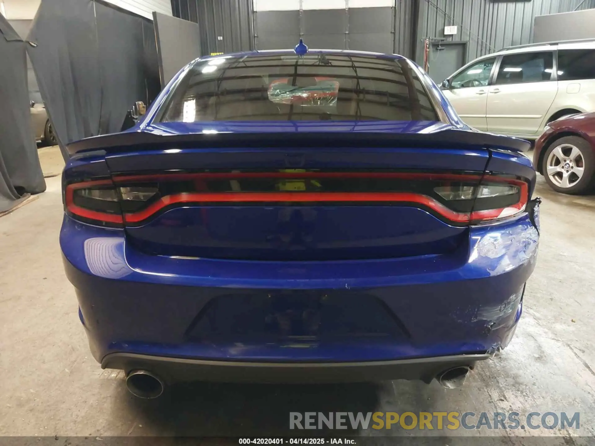 17 Photograph of a damaged car 2C3CDXCT9NH127952 DODGE CHARGER 2022