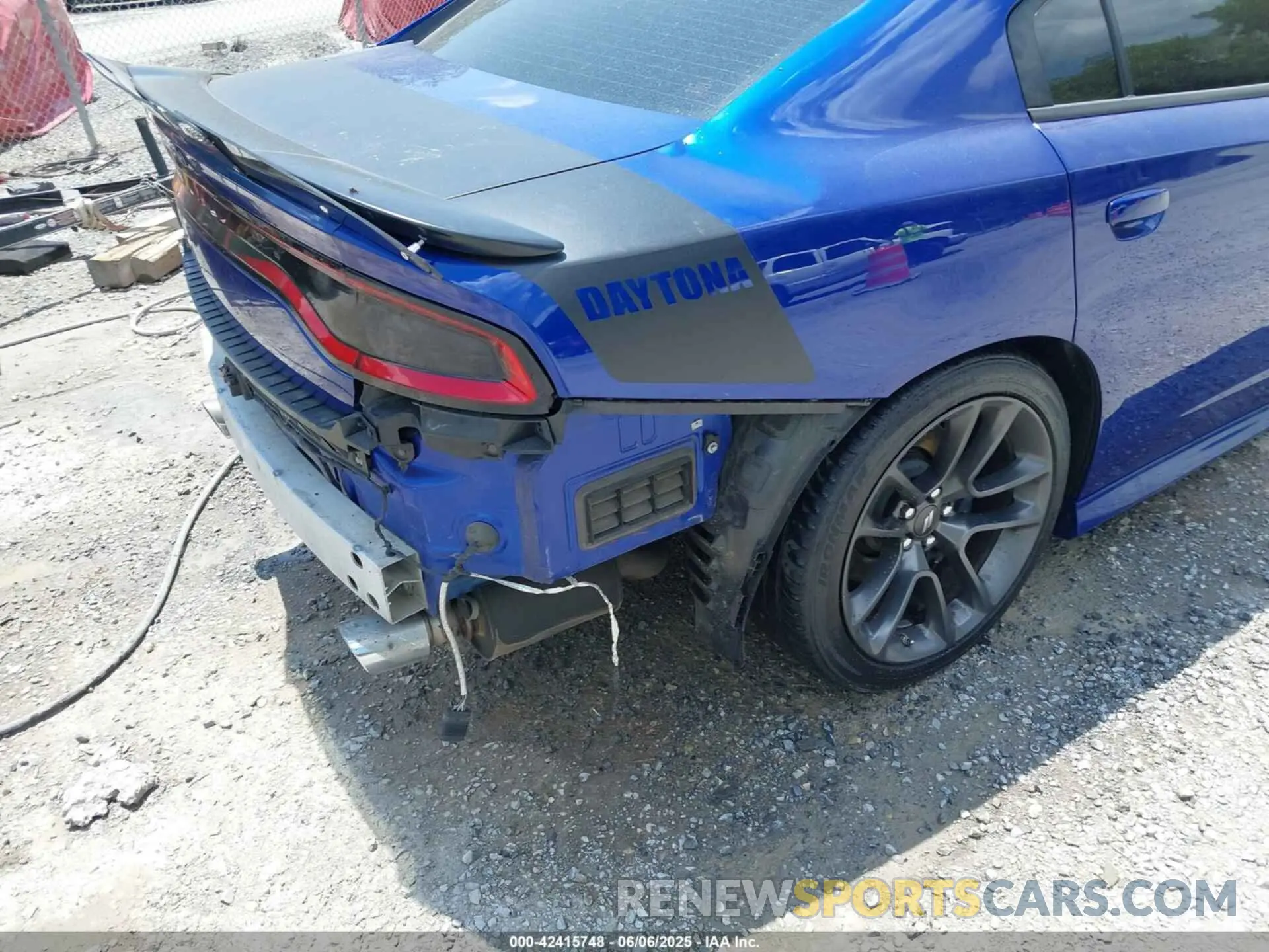19 Photograph of a damaged car 2C3CDXCT9NH232197 DODGE CHARGER 2022
