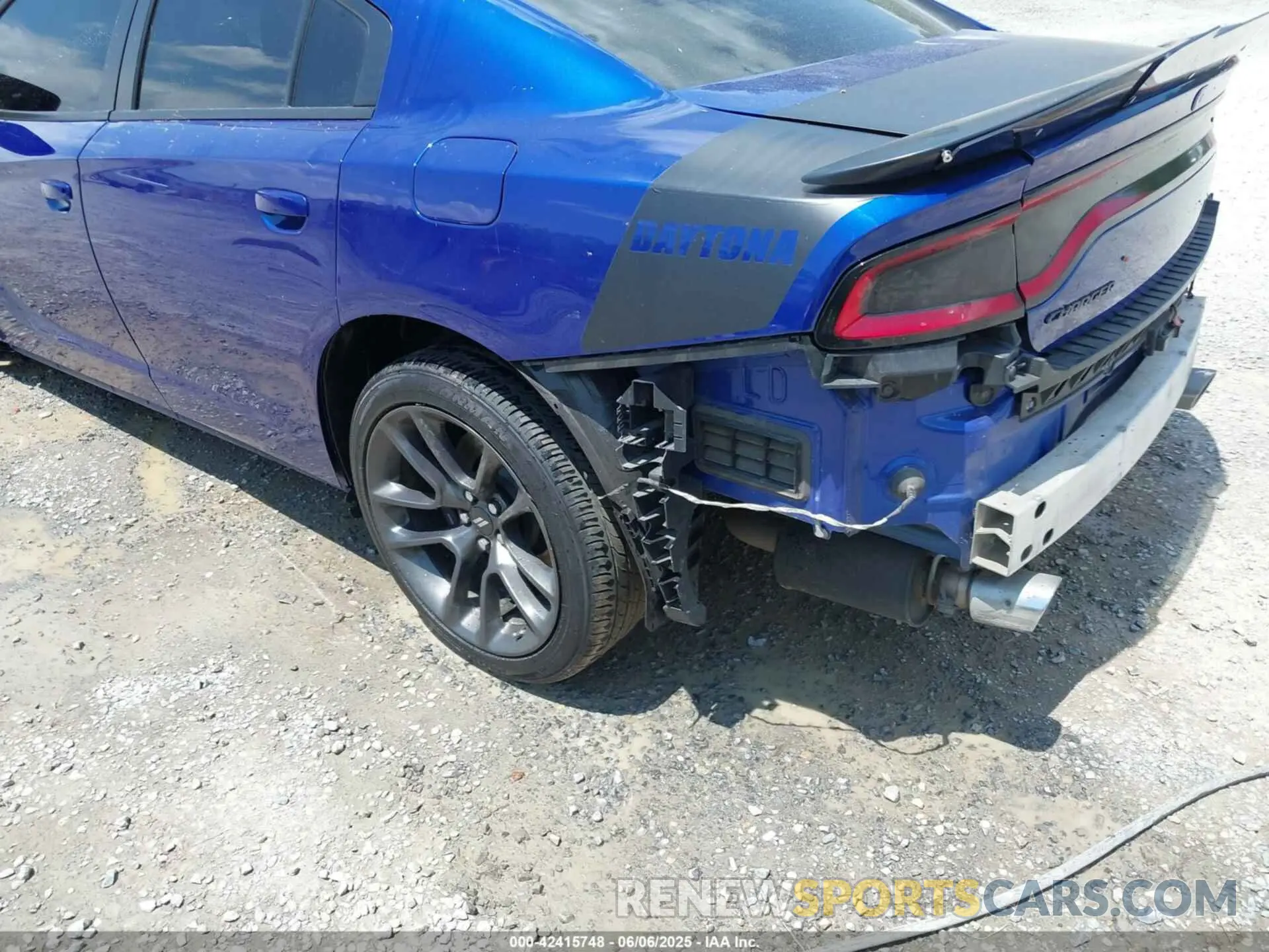 21 Photograph of a damaged car 2C3CDXCT9NH232197 DODGE CHARGER 2022
