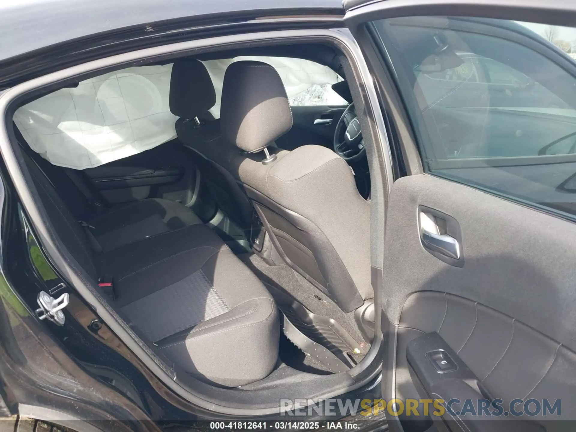8 Photograph of a damaged car 2C3CDXCTXNH170292 DODGE CHARGER 2022