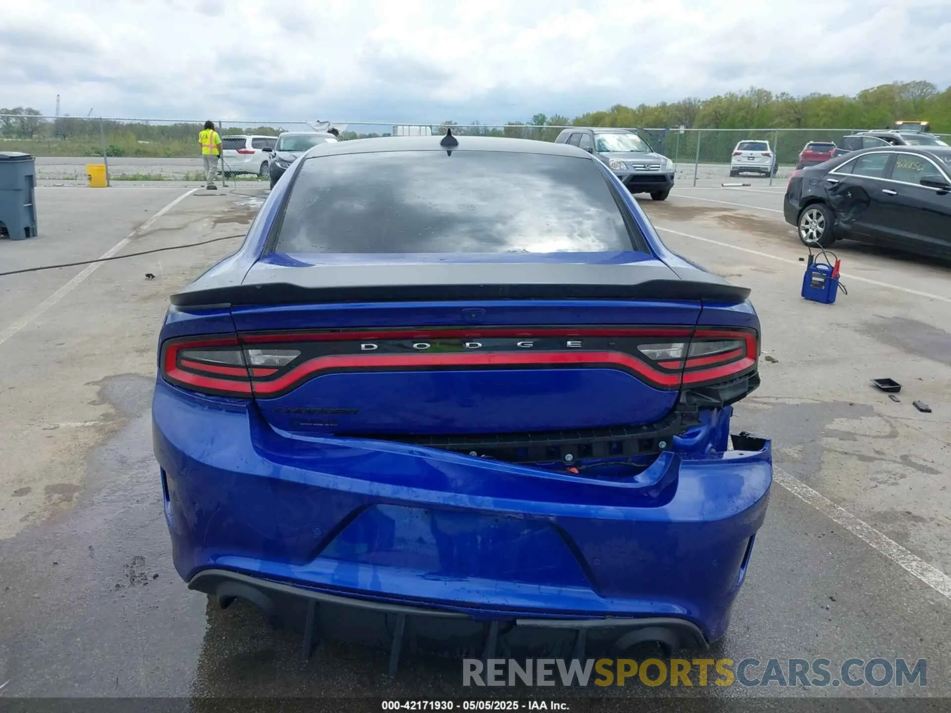 16 Photograph of a damaged car 2C3CDXCTXNH202688 DODGE CHARGER 2022