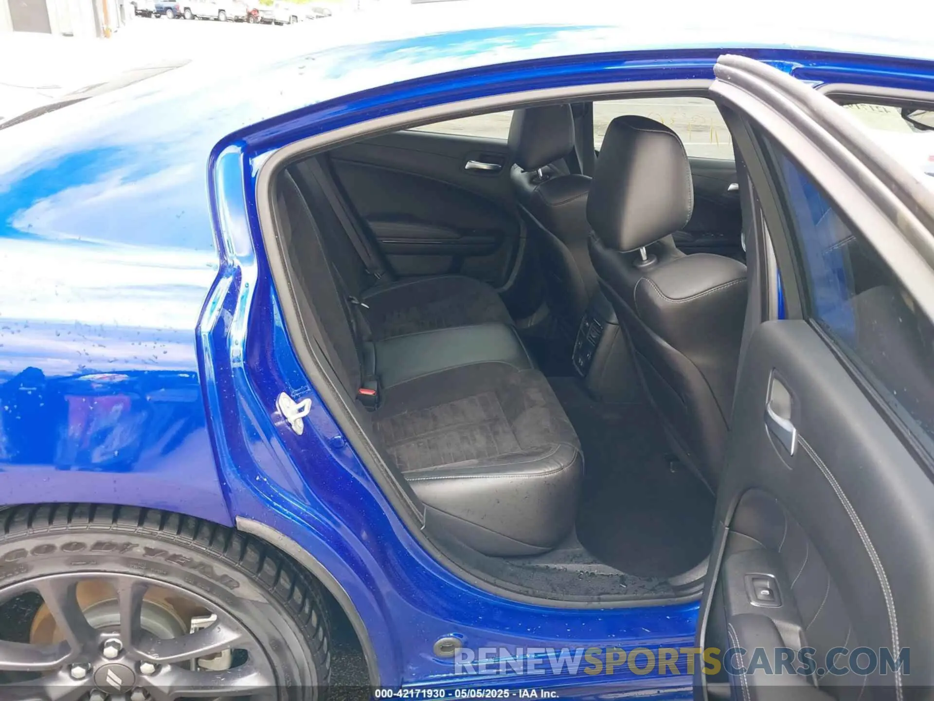 8 Photograph of a damaged car 2C3CDXCTXNH202688 DODGE CHARGER 2022