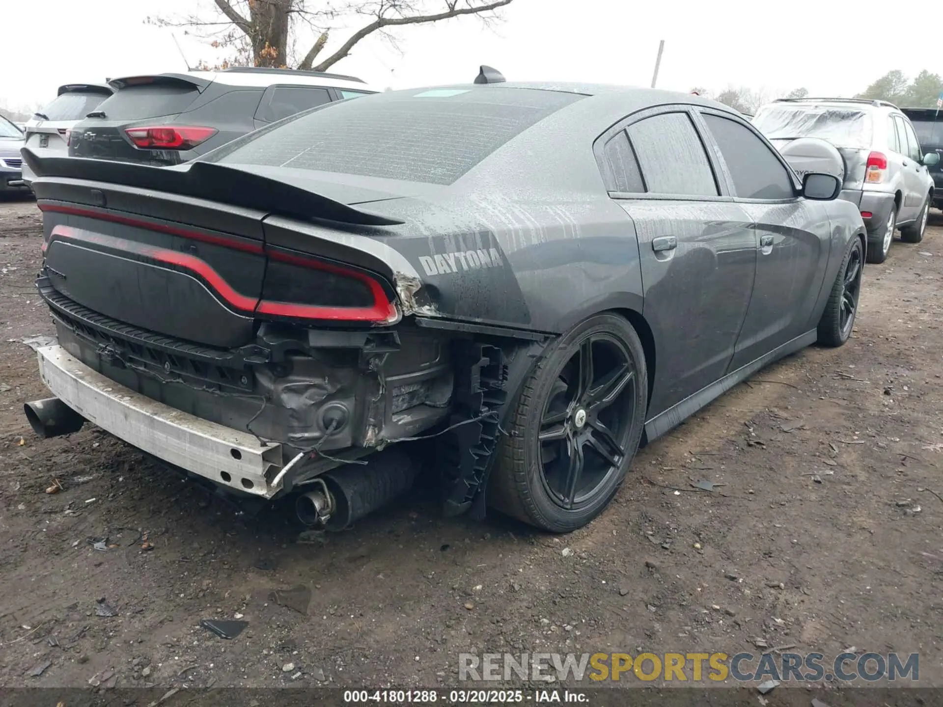 4 Photograph of a damaged car 2C3CDXGJ0NH195503 DODGE CHARGER 2022