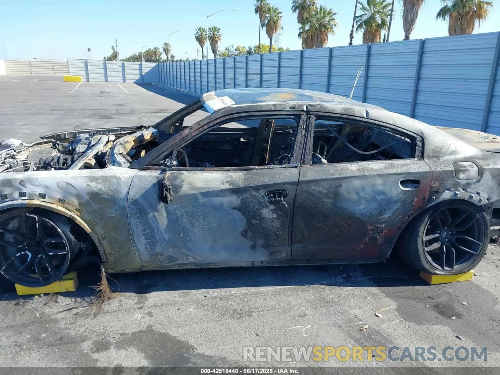 6 Photograph of a damaged car 2C3CDXGJ2NH213063 DODGE CHARGER 2022