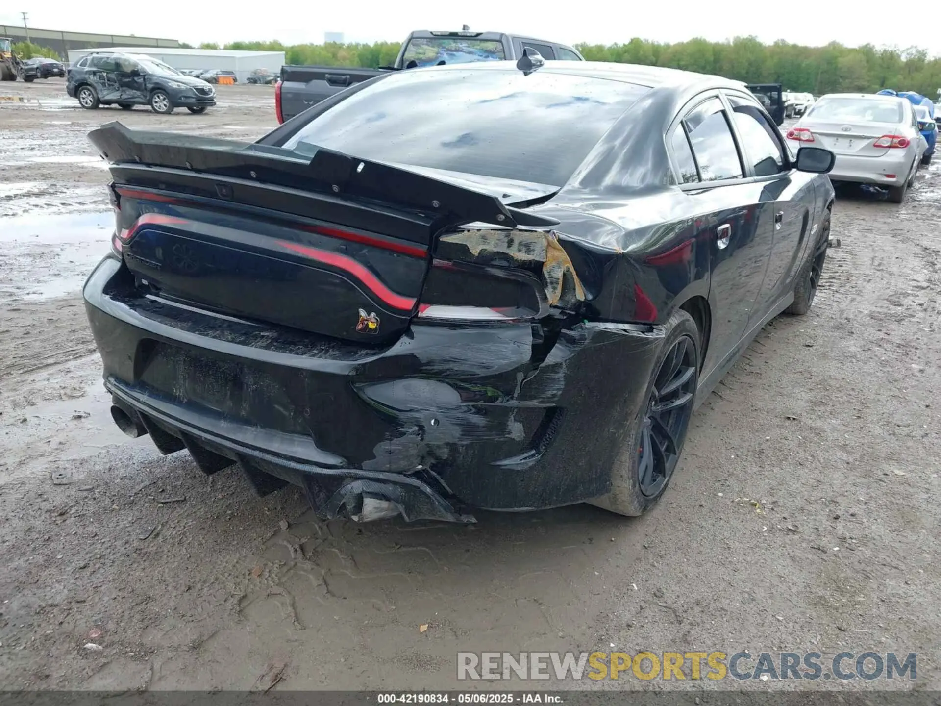 4 Photograph of a damaged car 2C3CDXGJ4NH178199 DODGE CHARGER 2022