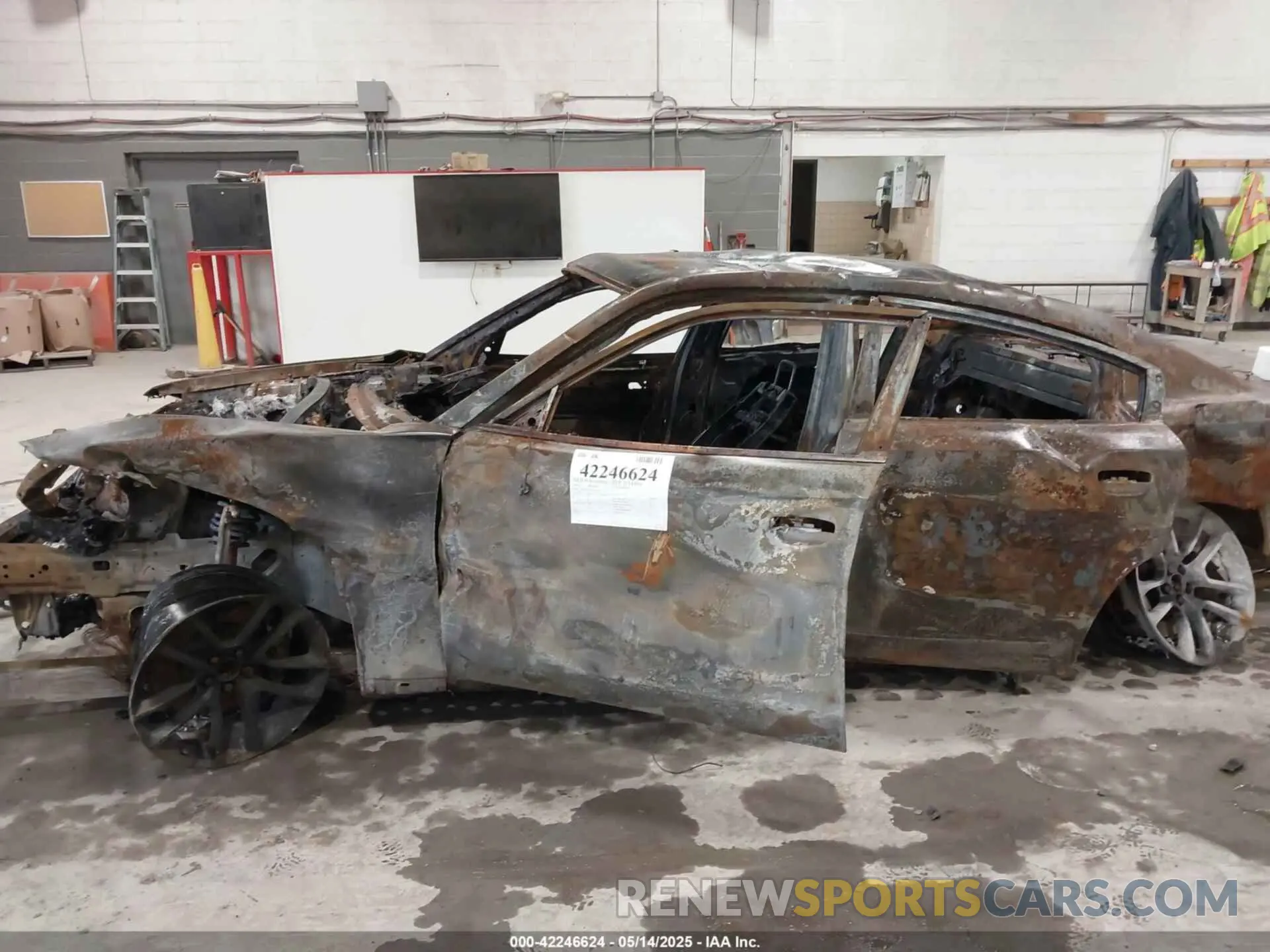 6 Photograph of a damaged car 2C3CDXGJ4NH261700 DODGE CHARGER 2022
