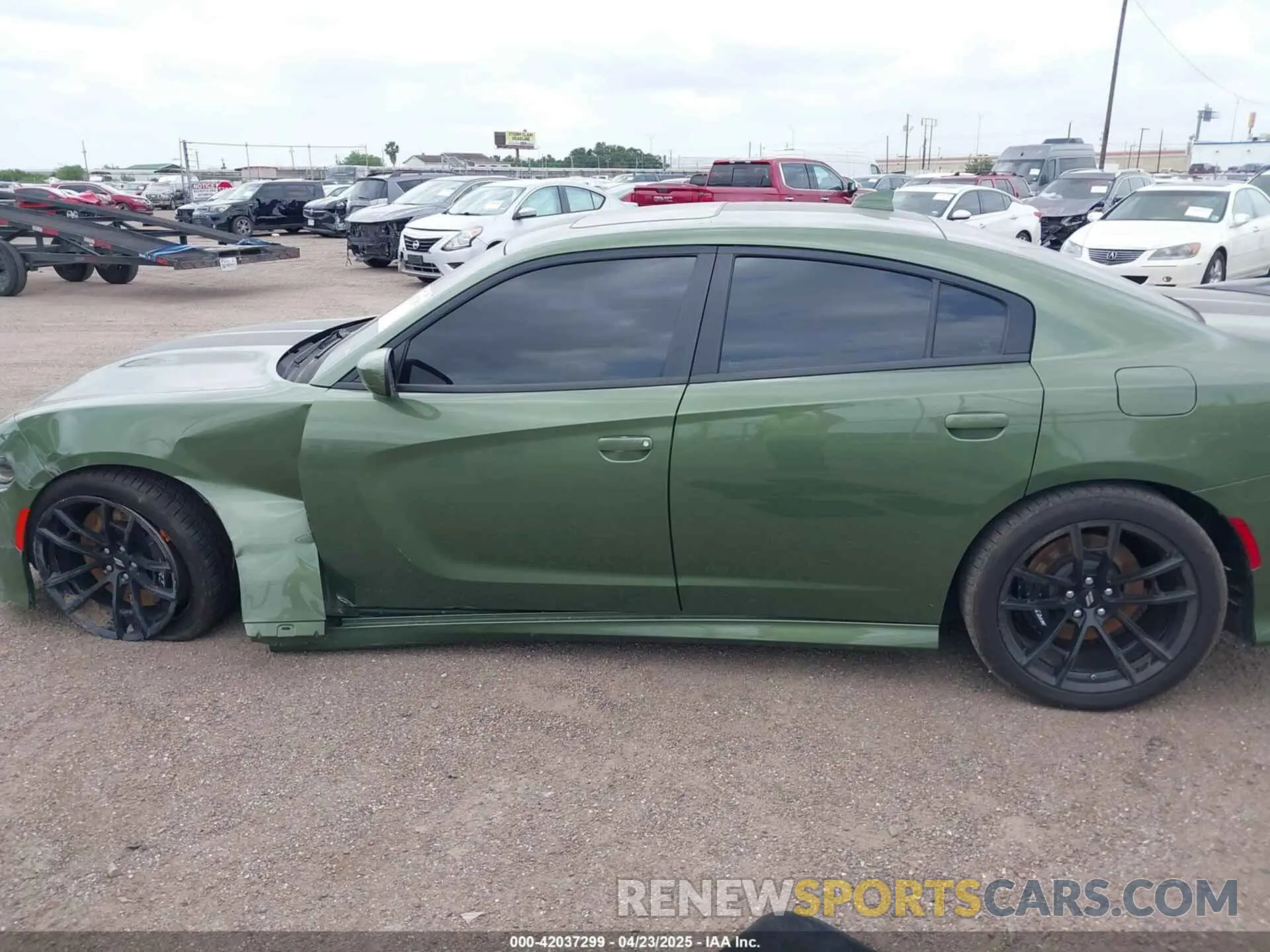 13 Photograph of a damaged car 2C3CDXGJ5NH210531 DODGE CHARGER 2022
