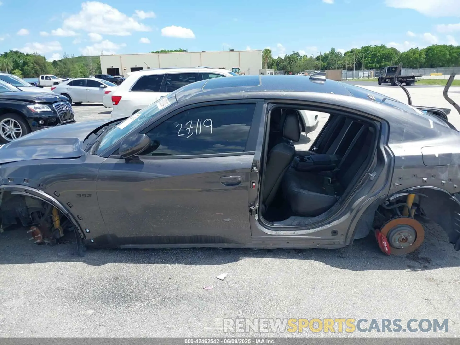 14 Photograph of a damaged car 2C3CDXGJ6NH173439 DODGE CHARGER 2022