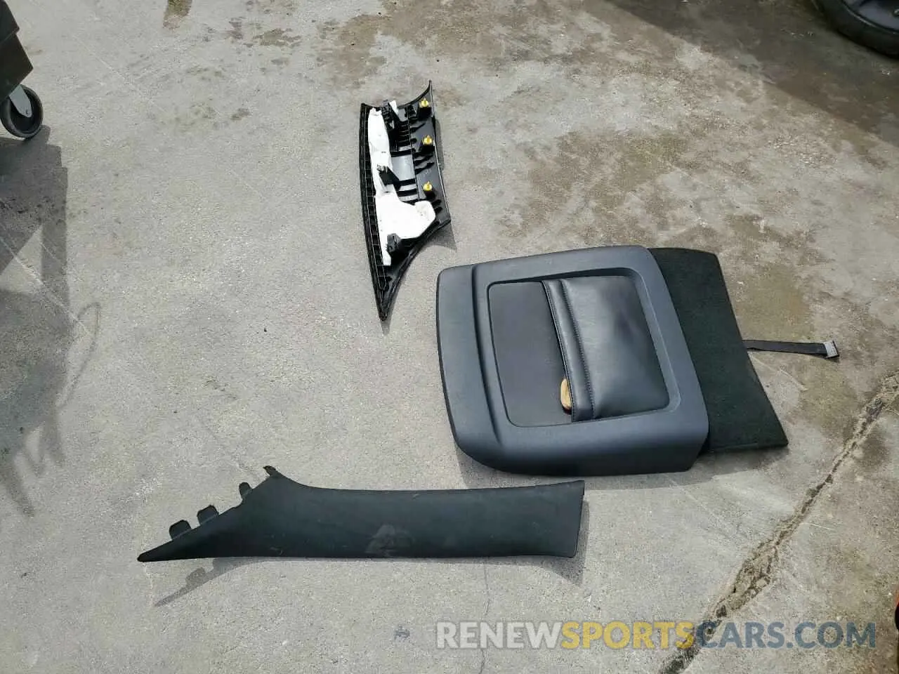 12 Photograph of a damaged car 2C3CDXGJ6NH208691 DODGE CHARGER 2022