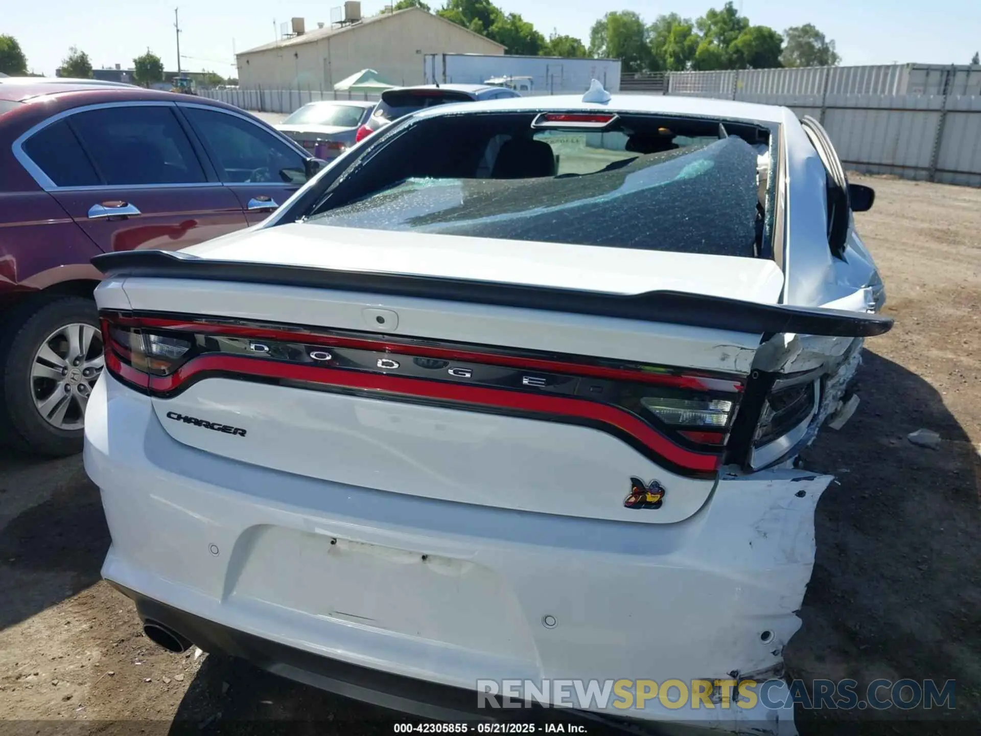 17 Photograph of a damaged car 2C3CDXGJ8NH105126 DODGE CHARGER 2022