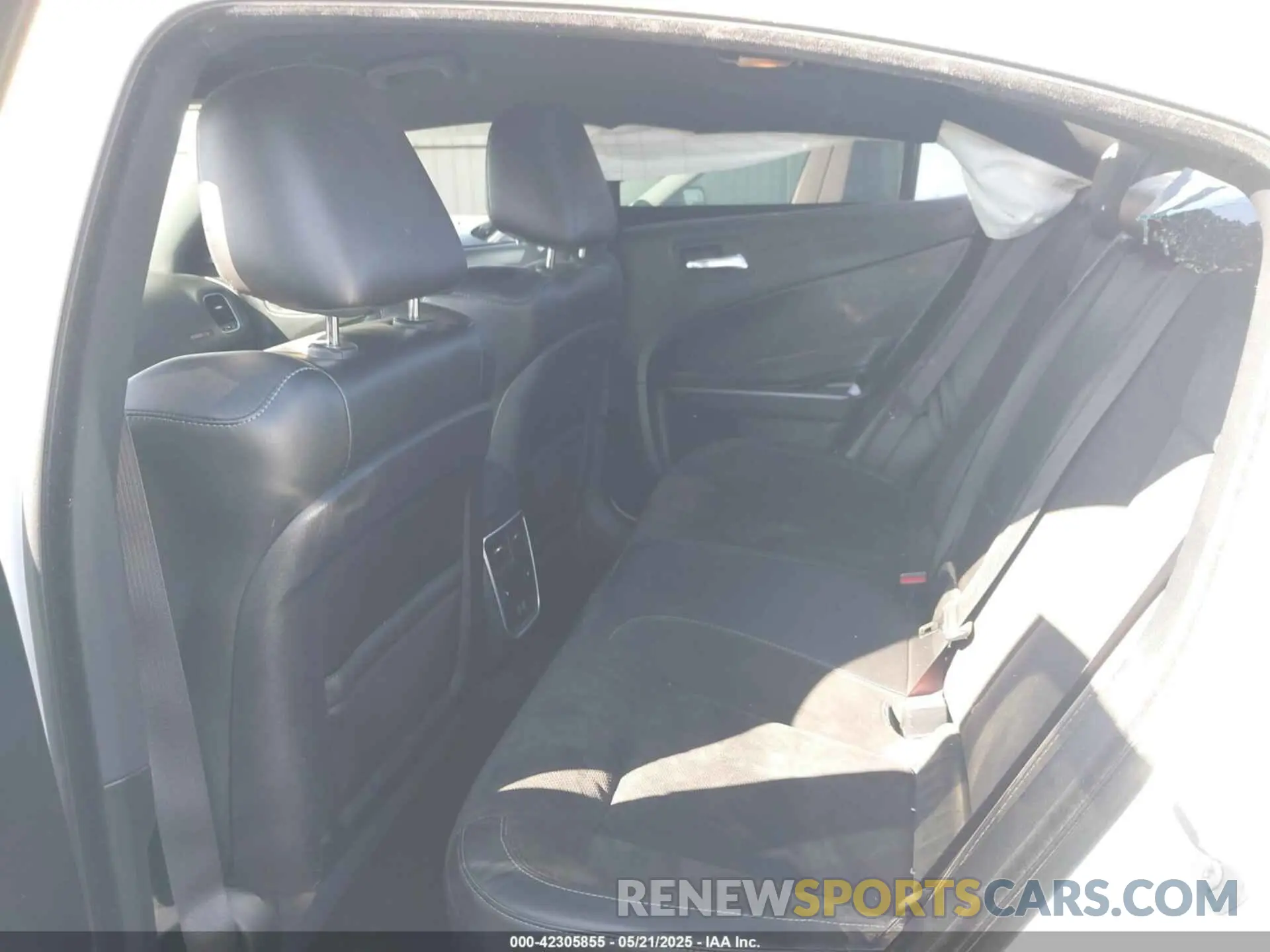 8 Photograph of a damaged car 2C3CDXGJ8NH105126 DODGE CHARGER 2022
