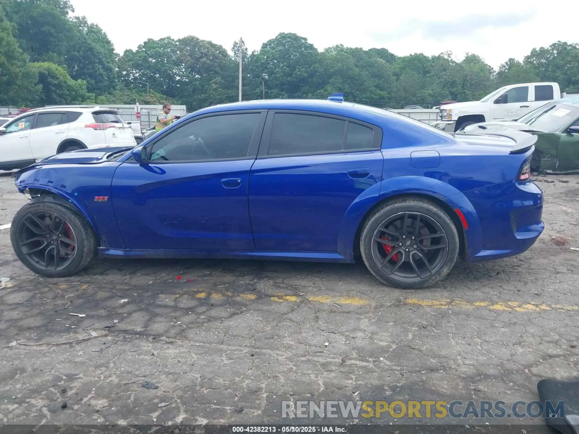 14 Photograph of a damaged car 2C3CDXGJ9NH176254 DODGE CHARGER 2022