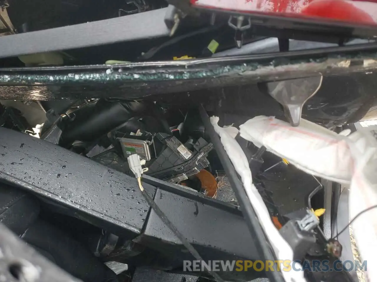 8 Photograph of a damaged car 2C3CDXGJXNH130576 DODGE CHARGER 2022