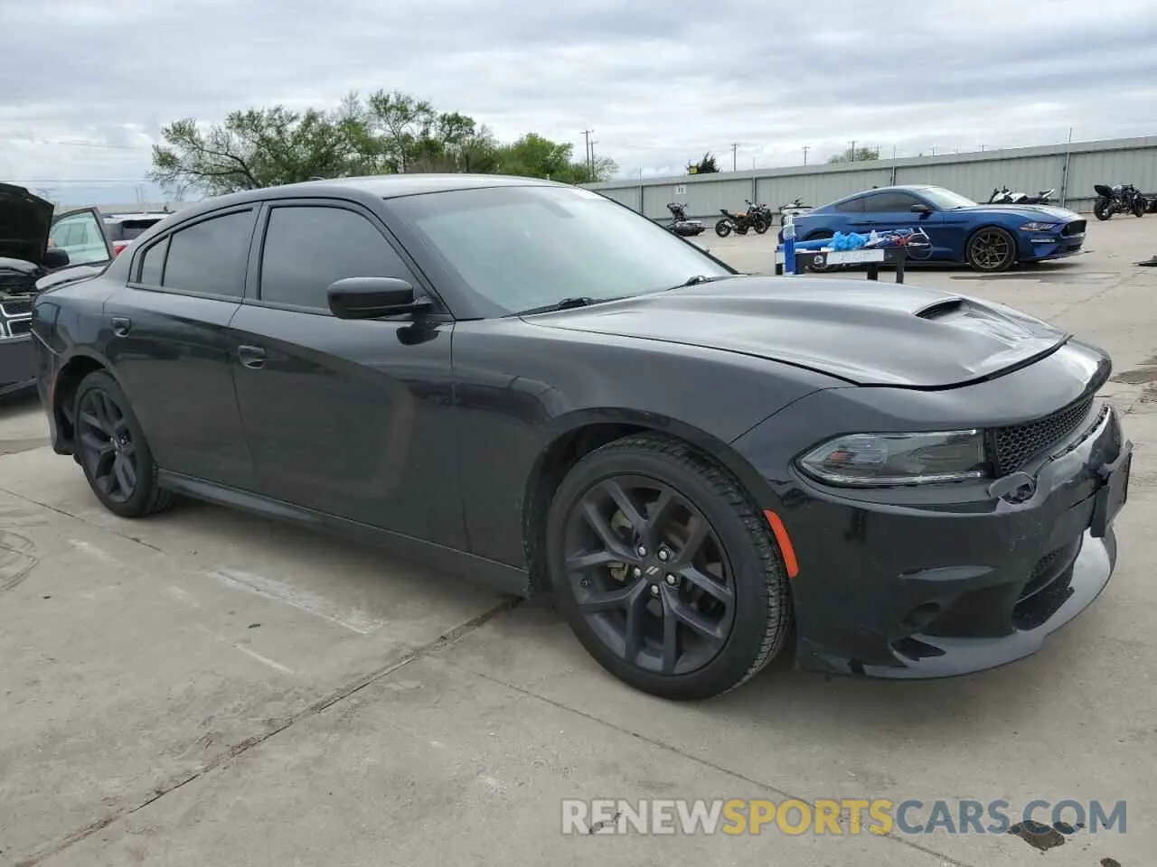 4 Photograph of a damaged car 2C3CDXHG0NH244587 DODGE CHARGER 2022