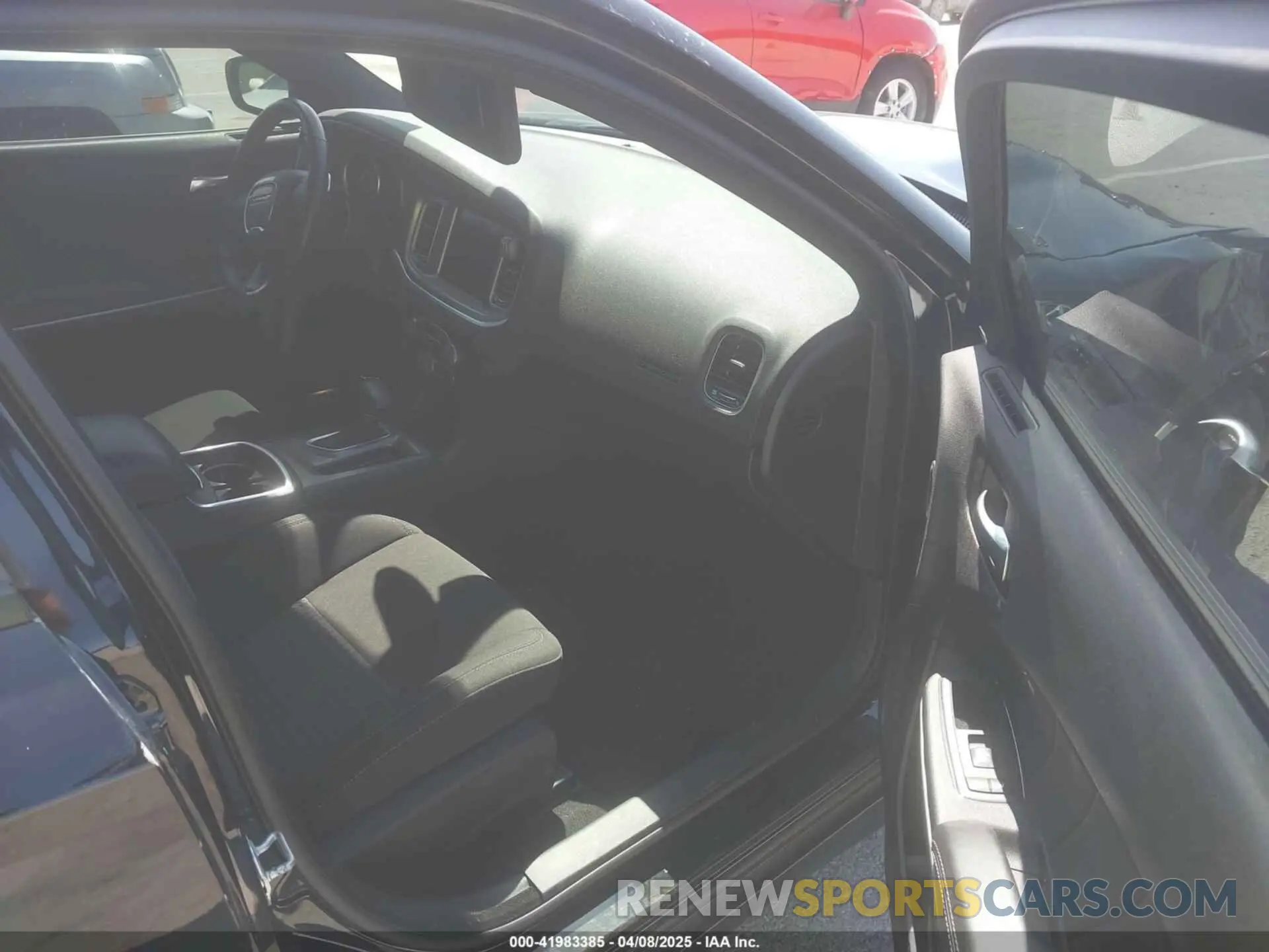 5 Photograph of a damaged car 2C3CDXHG0NH264371 DODGE CHARGER 2022