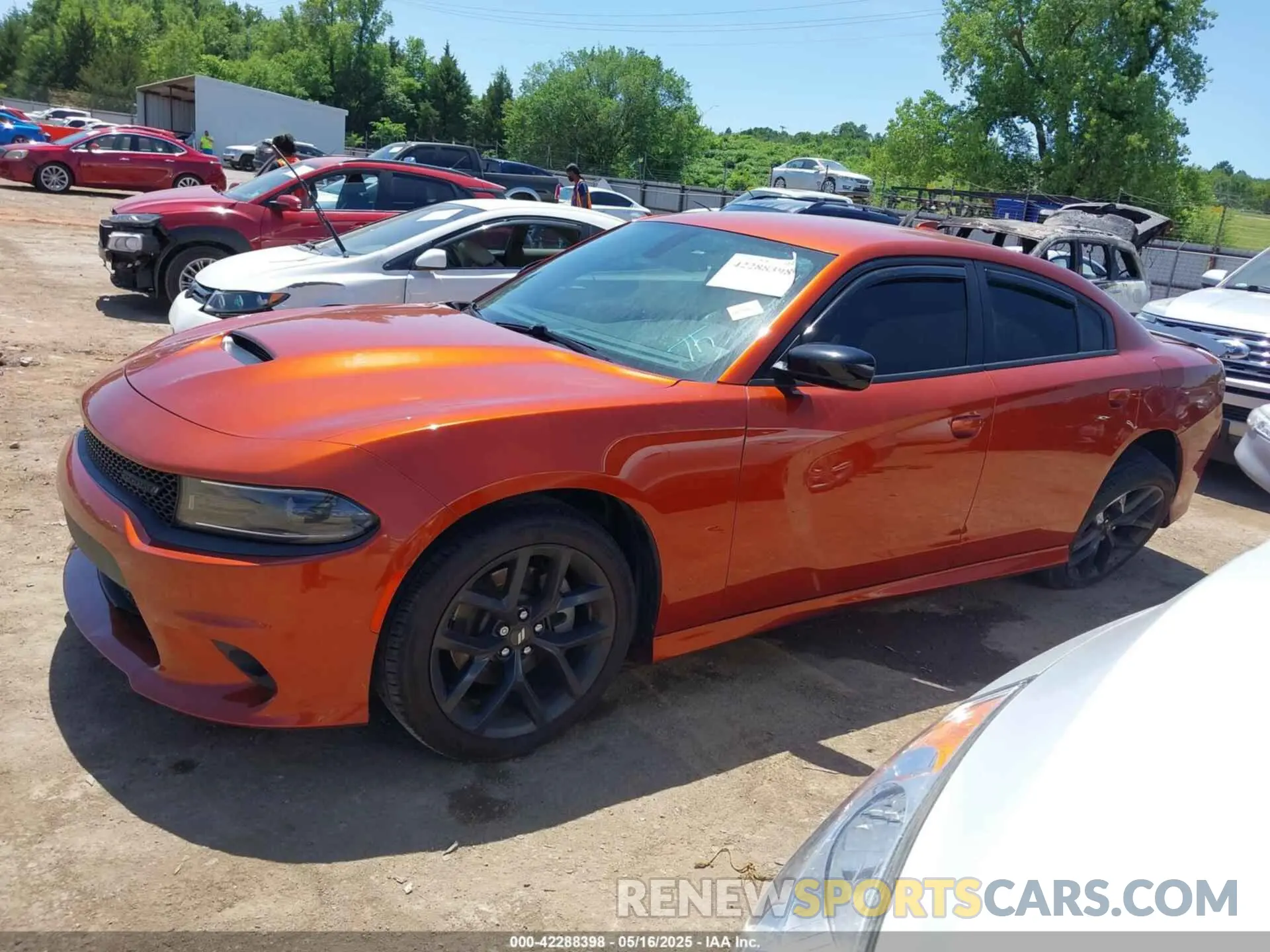 13 Photograph of a damaged car 2C3CDXHG1NH173660 DODGE CHARGER 2022