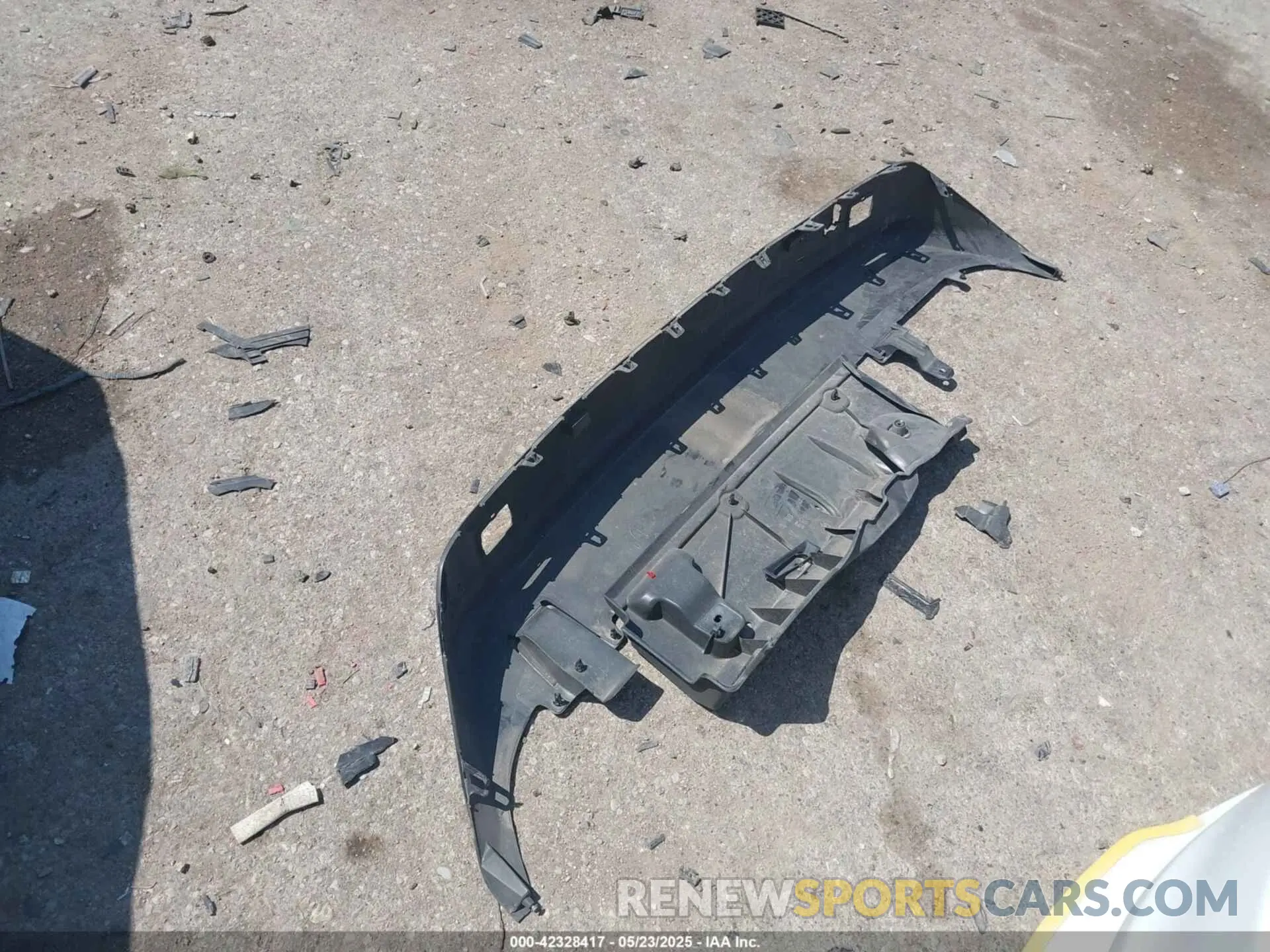 12 Photograph of a damaged car 2C3CDXHG2NH197580 DODGE CHARGER 2022