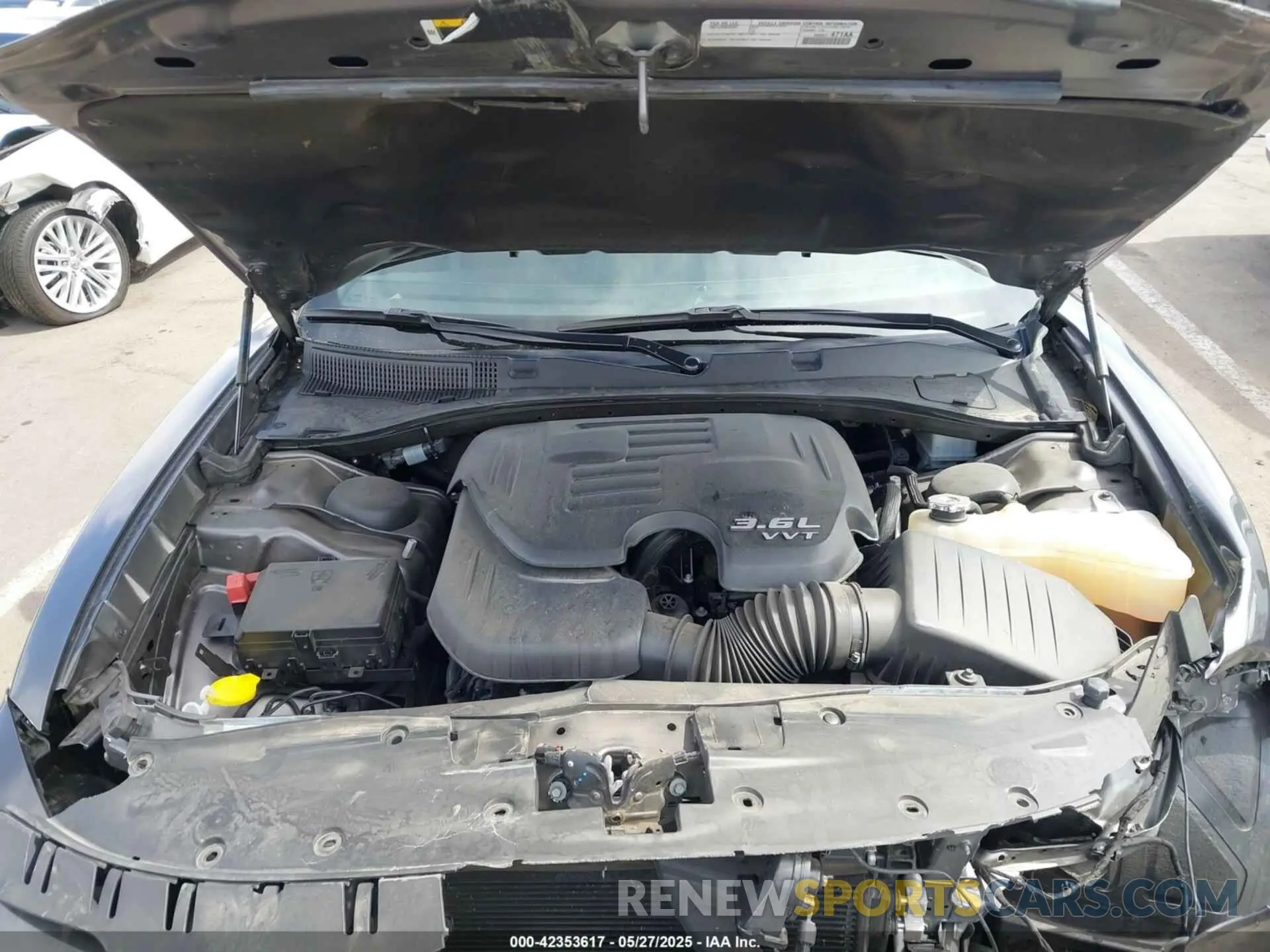 10 Photograph of a damaged car 2C3CDXHG3NH124024 DODGE CHARGER 2022