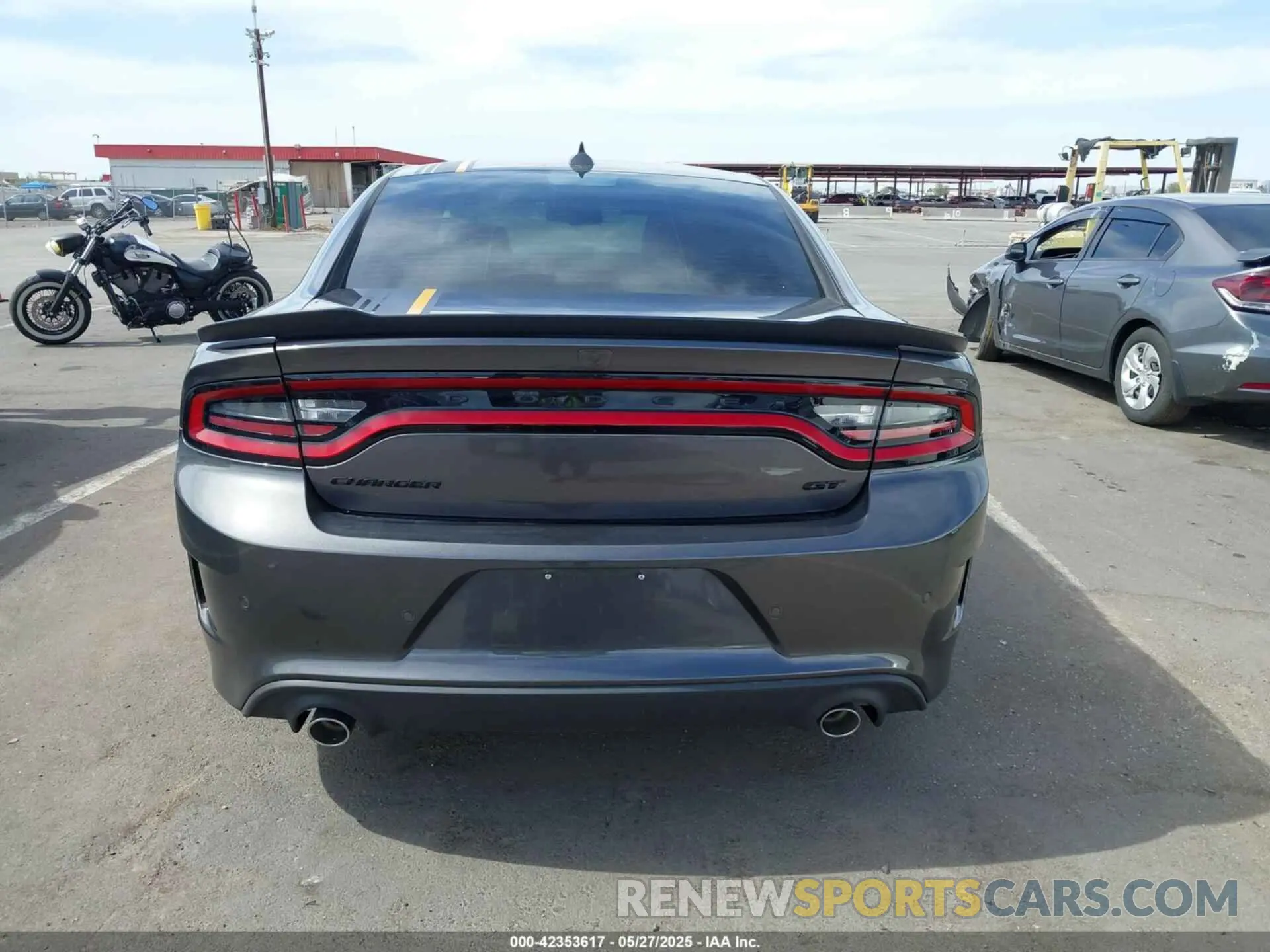 16 Photograph of a damaged car 2C3CDXHG3NH124024 DODGE CHARGER 2022