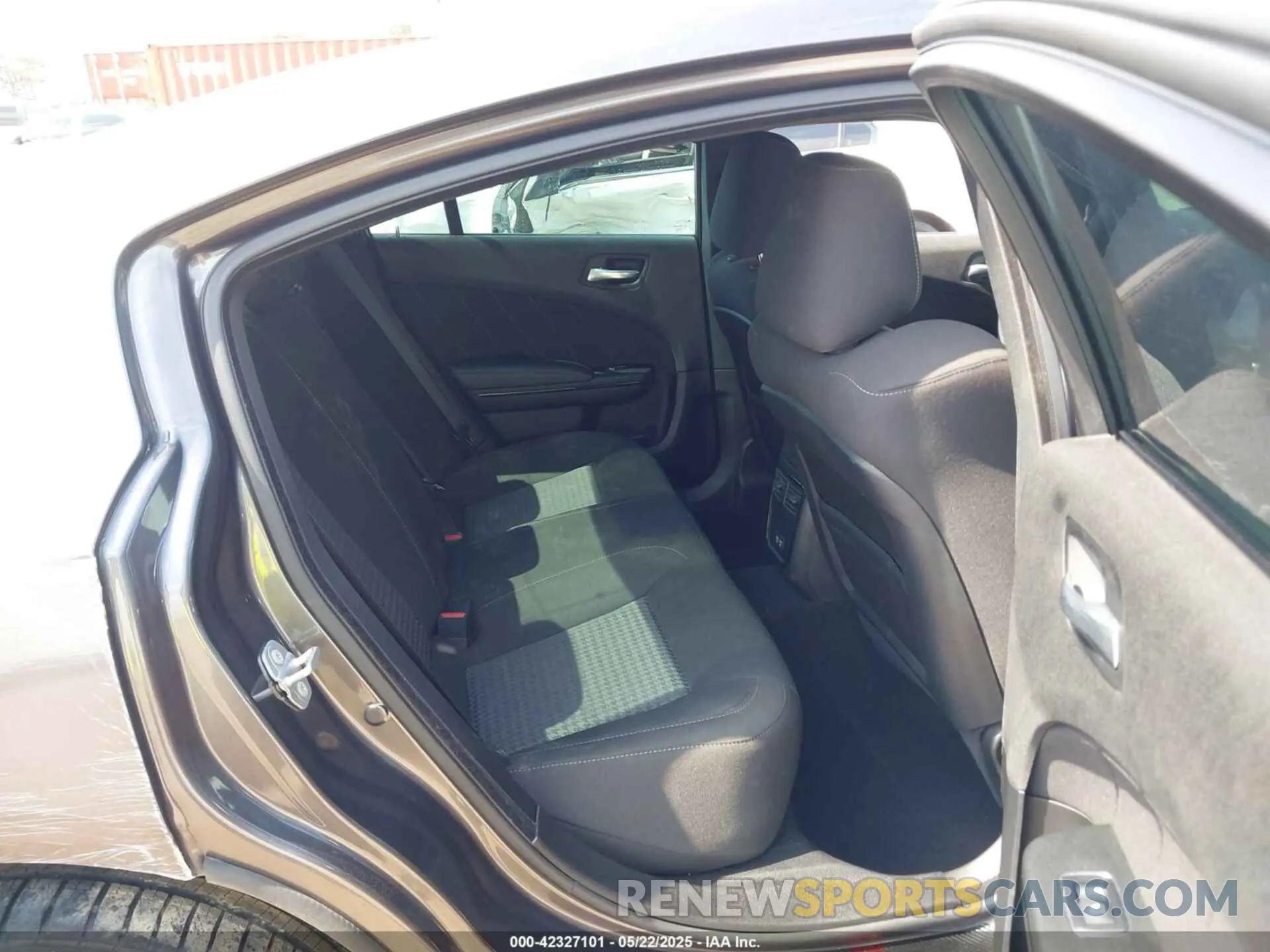 8 Photograph of a damaged car 2C3CDXHG4NH157775 DODGE CHARGER 2022