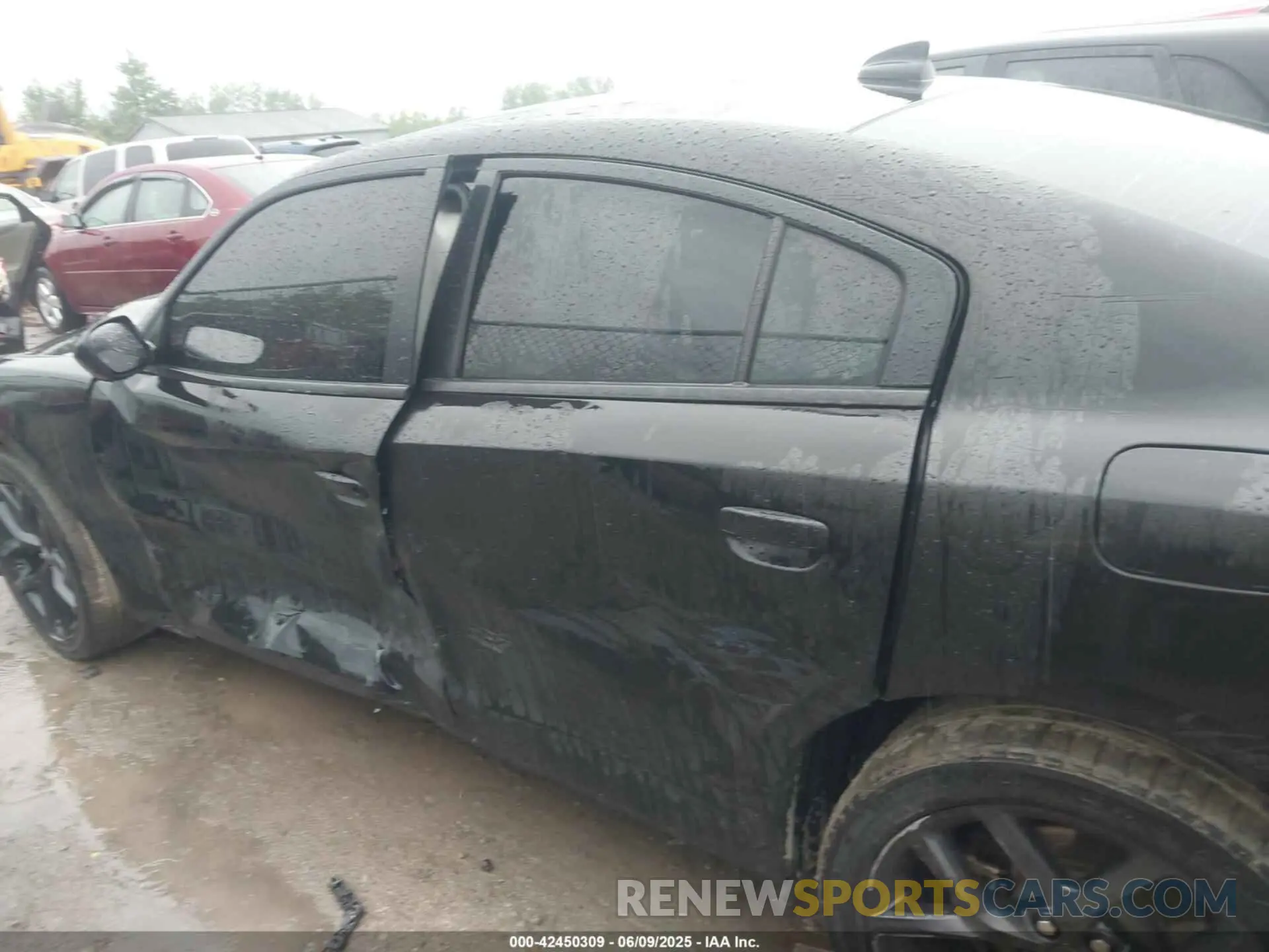 14 Photograph of a damaged car 2C3CDXHG4NH267645 DODGE CHARGER 2022