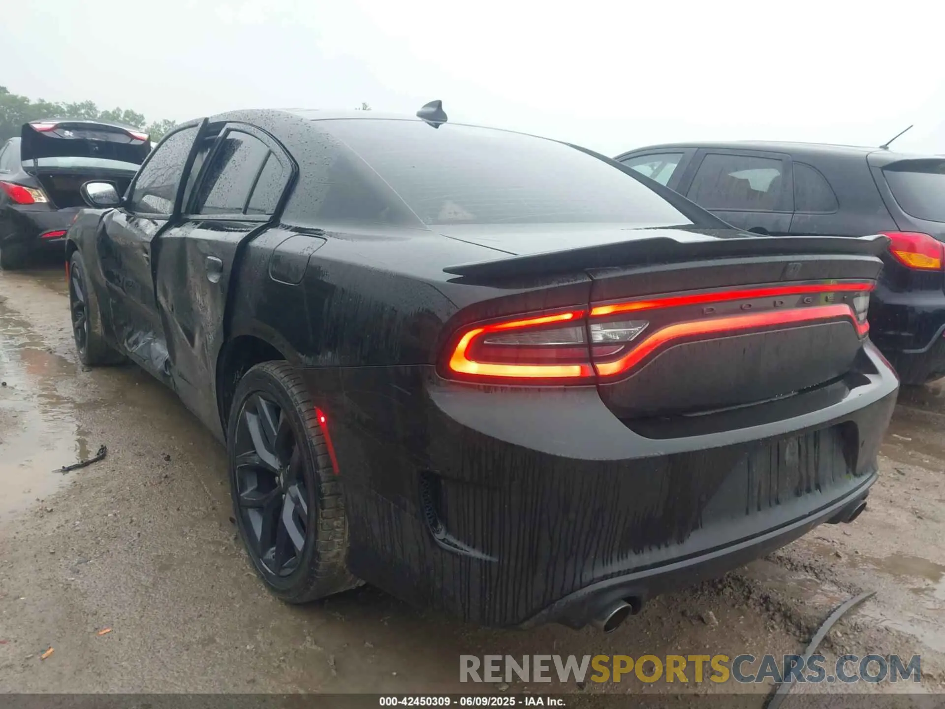 3 Photograph of a damaged car 2C3CDXHG4NH267645 DODGE CHARGER 2022