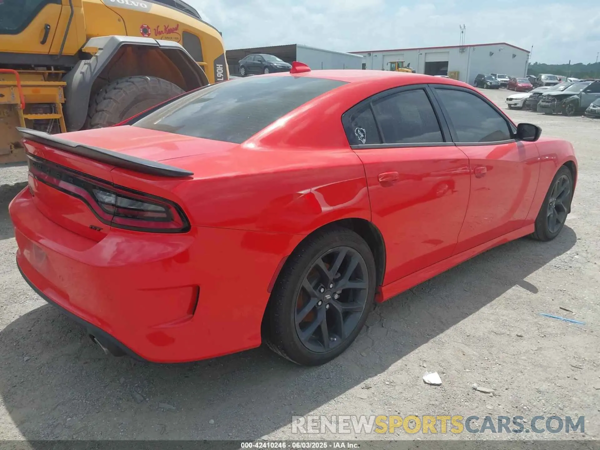 4 Photograph of a damaged car 2C3CDXHG6NH126737 DODGE CHARGER 2022