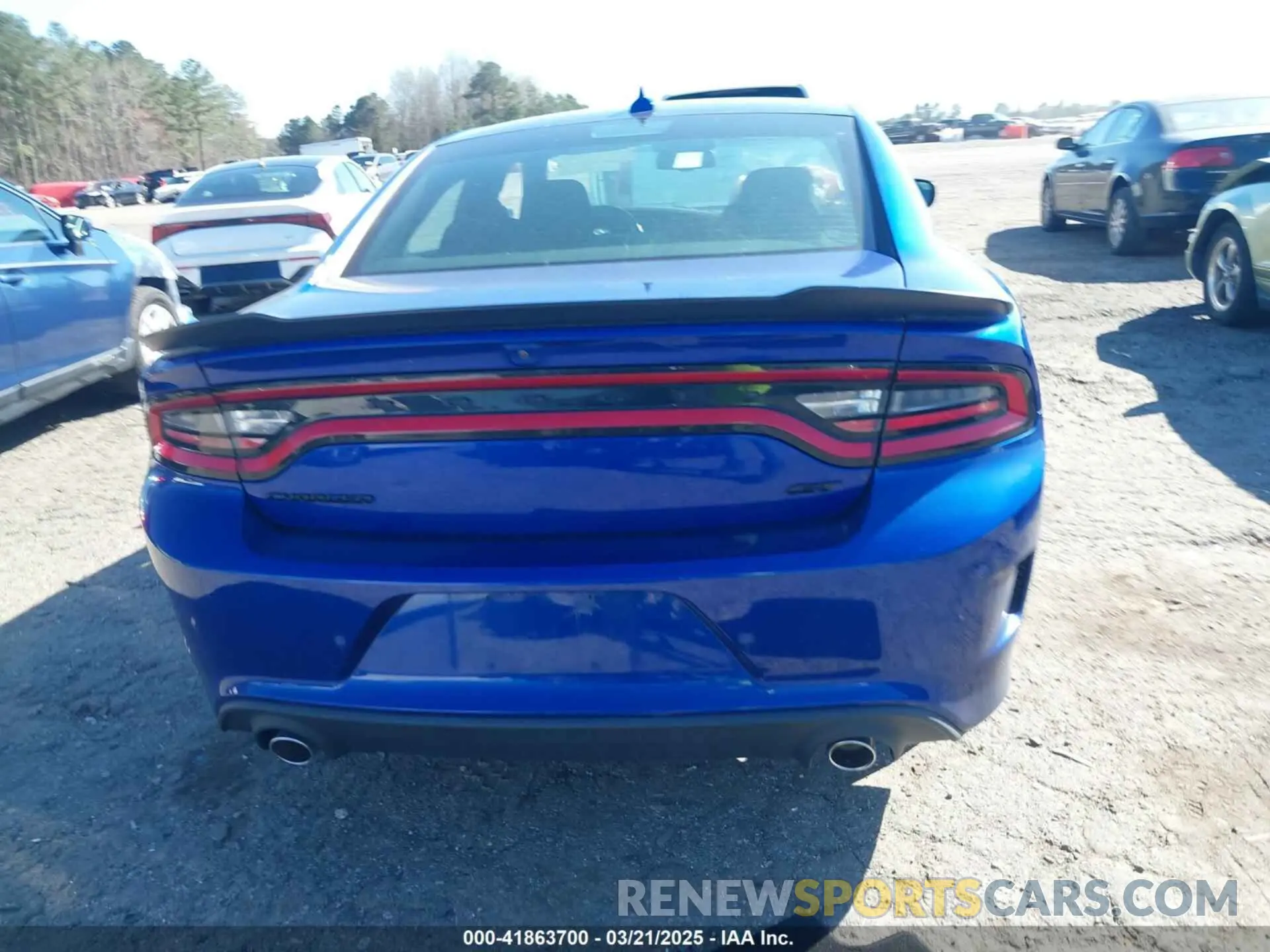 16 Photograph of a damaged car 2C3CDXHG6NH206040 DODGE CHARGER 2022