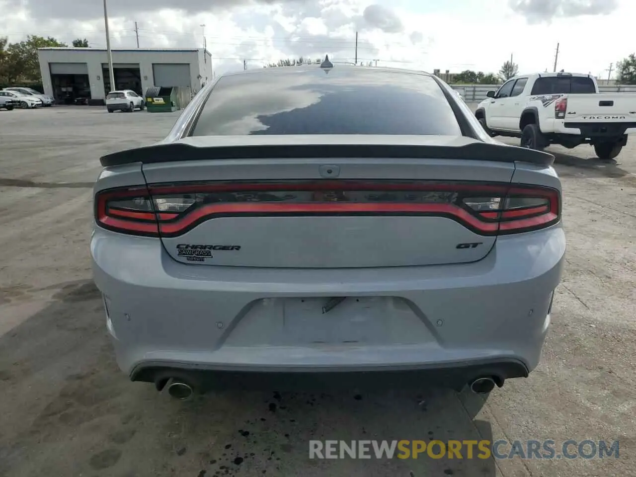 6 Photograph of a damaged car 2C3CDXHG6NH213585 DODGE CHARGER 2022