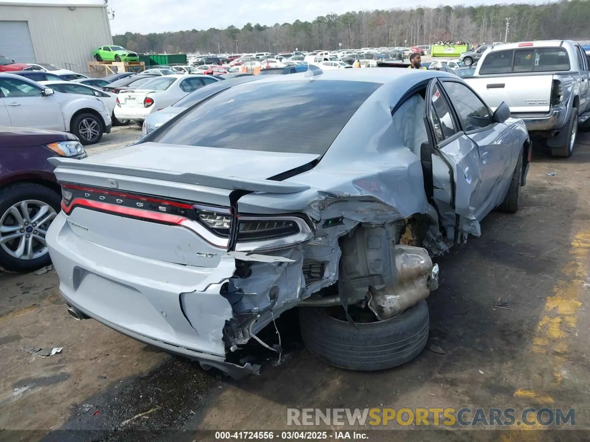4 Photograph of a damaged car 2C3CDXHG7NH107131 DODGE CHARGER 2022