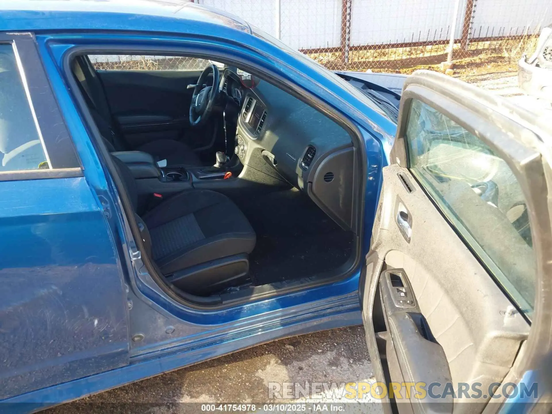 5 Photograph of a damaged car 2C3CDXHG7NH115262 DODGE CHARGER 2022