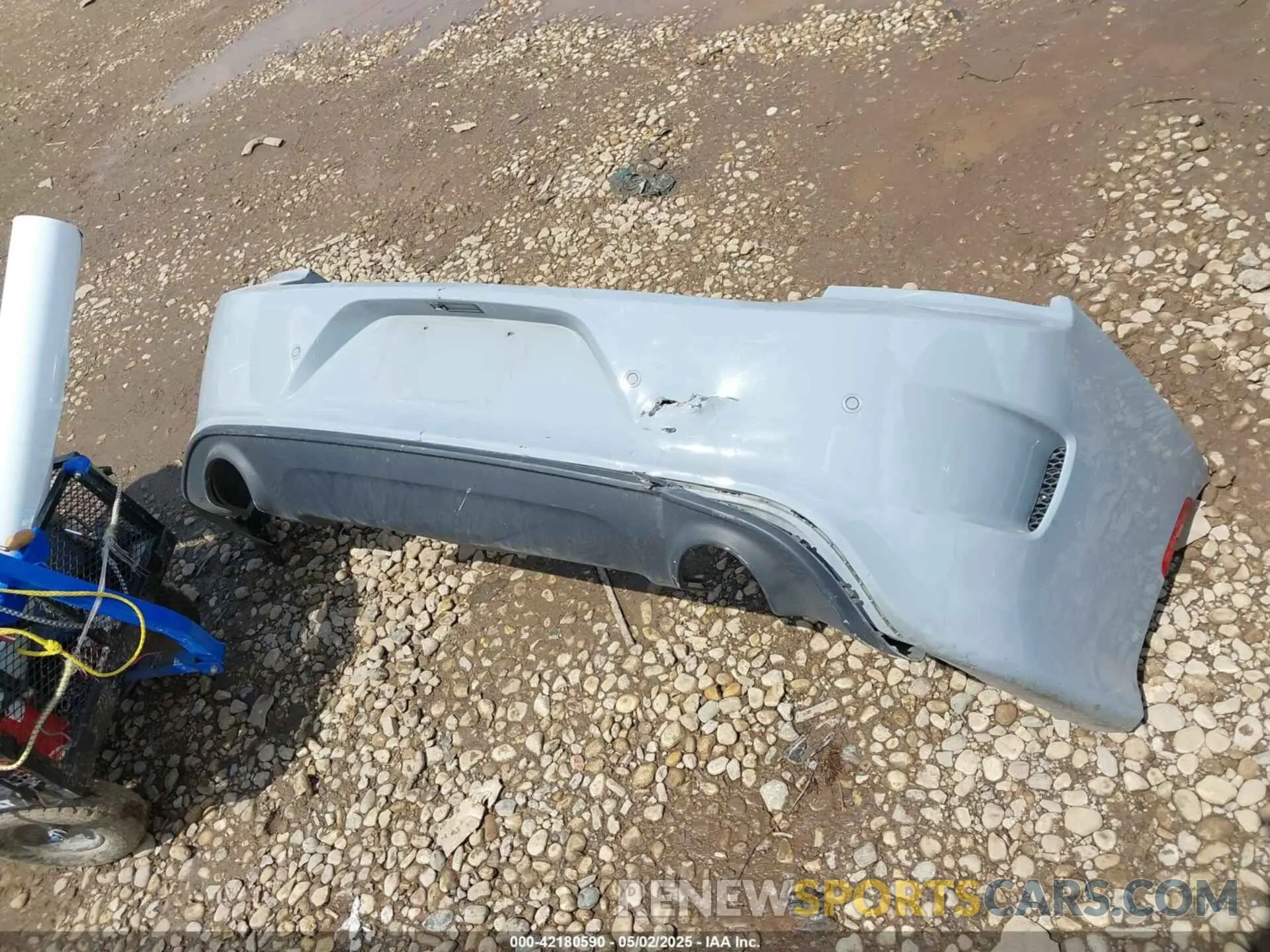 12 Photograph of a damaged car 2C3CDXHG7NH240682 DODGE CHARGER 2022