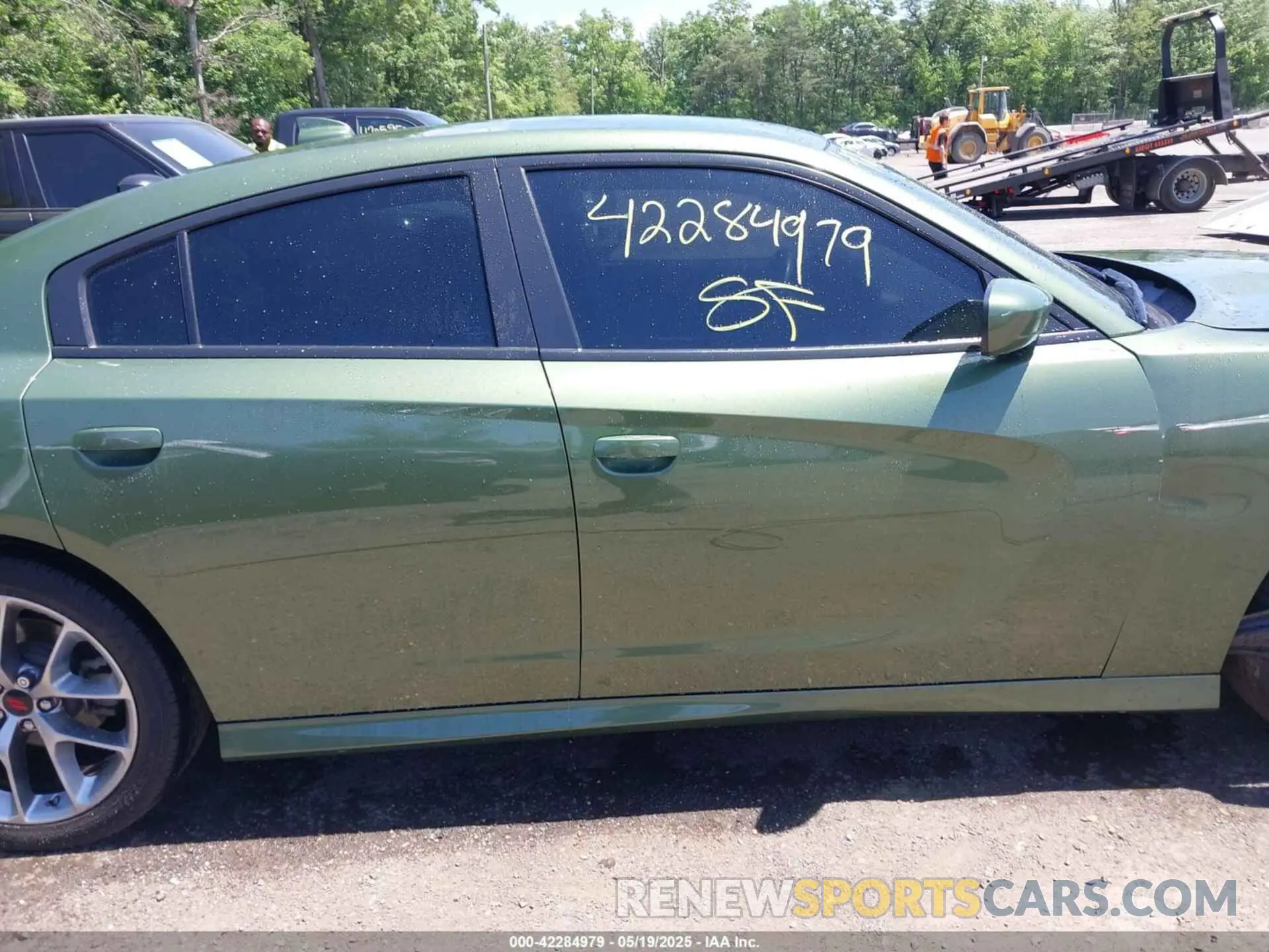 13 Photograph of a damaged car 2C3CDXHG8NH115173 DODGE CHARGER 2022