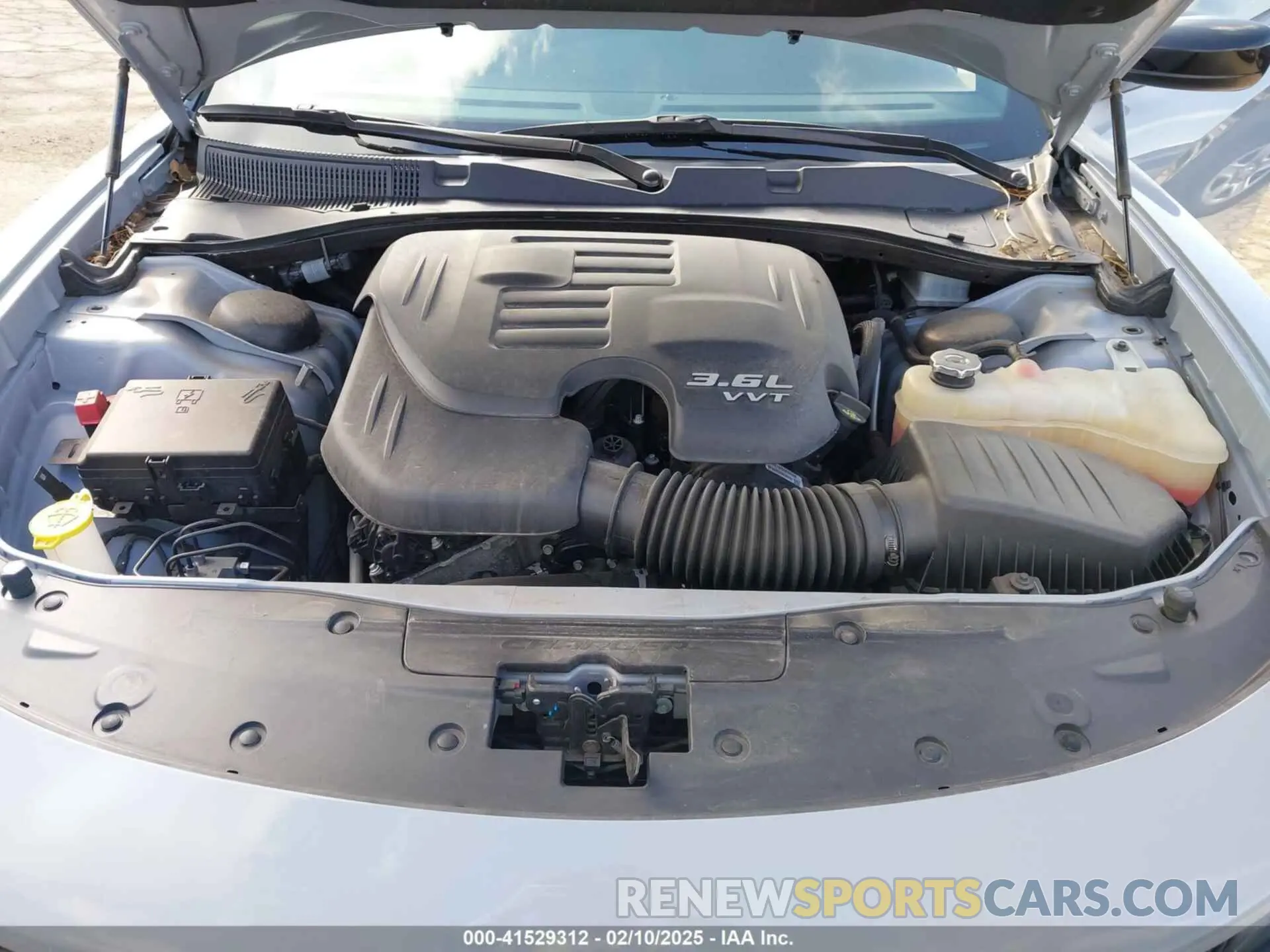 10 Photograph of a damaged car 2C3CDXHG8NH139084 DODGE CHARGER 2022