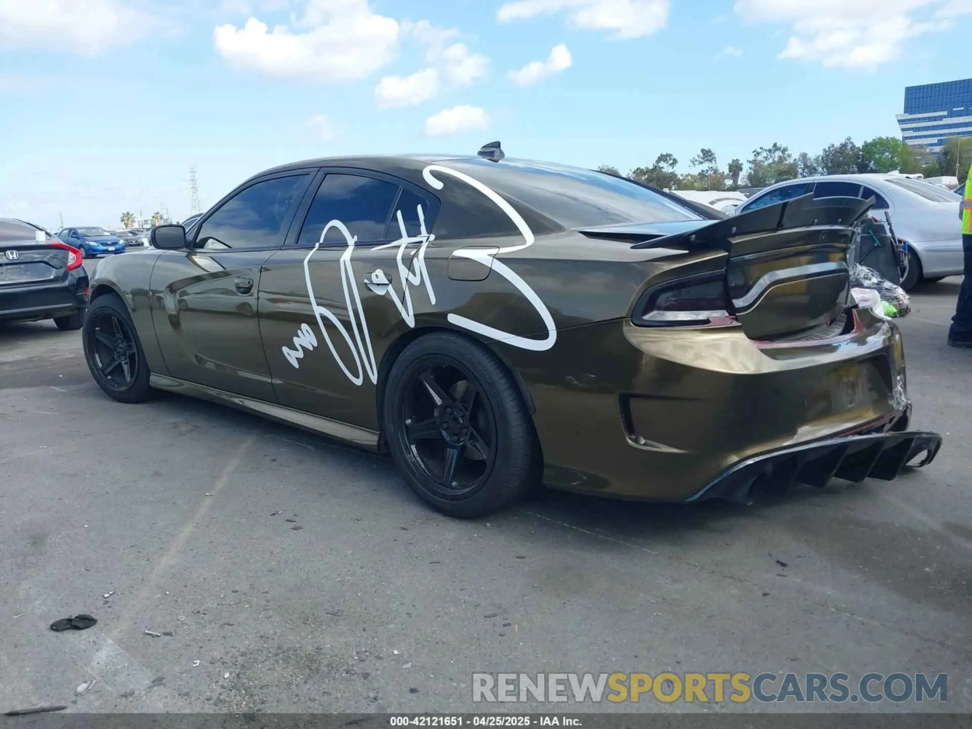 3 Photograph of a damaged car 2C3CDXHG8NH192660 DODGE CHARGER 2022