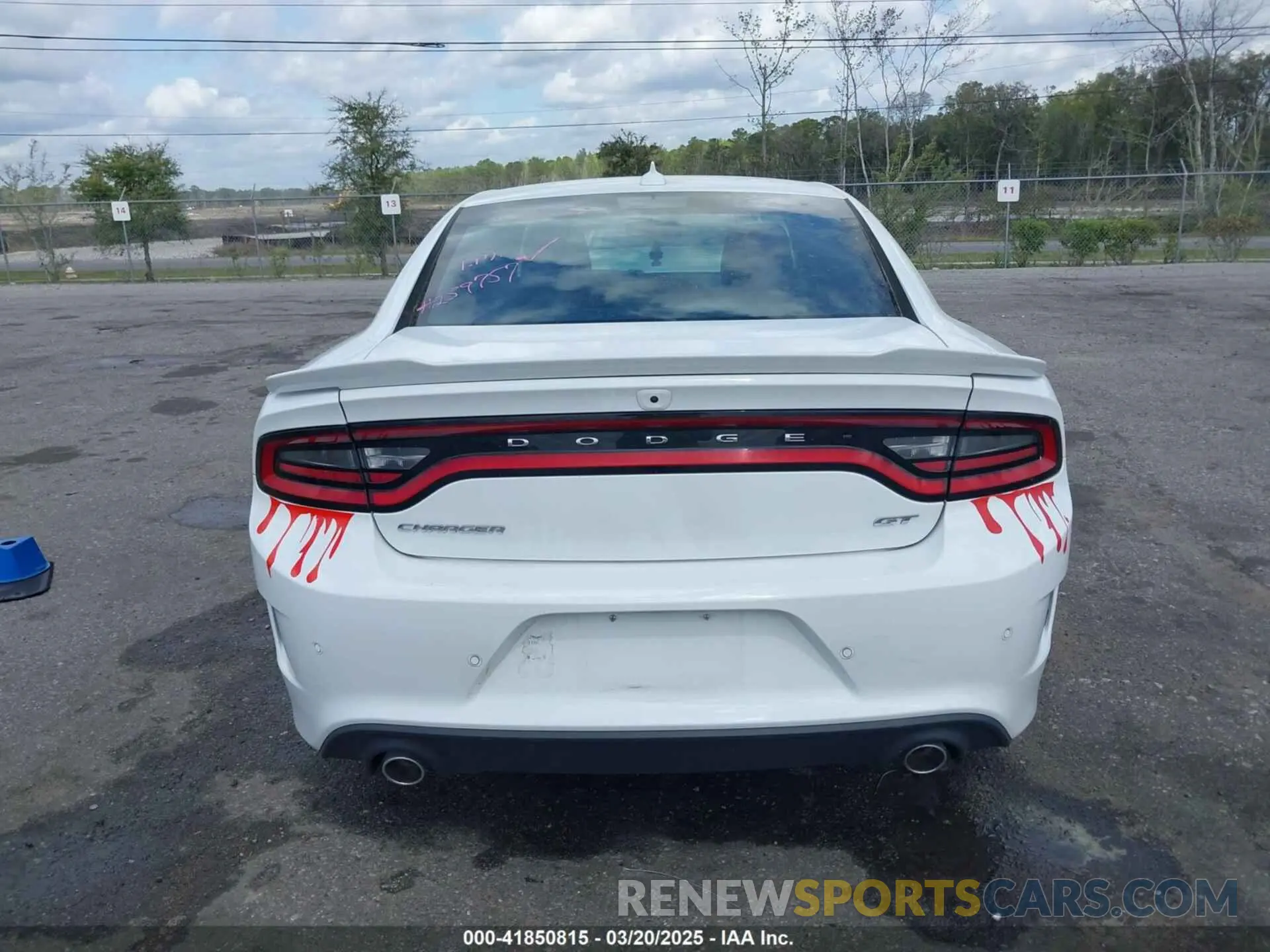 15 Photograph of a damaged car 2C3CDXHG8NH259757 DODGE CHARGER 2022