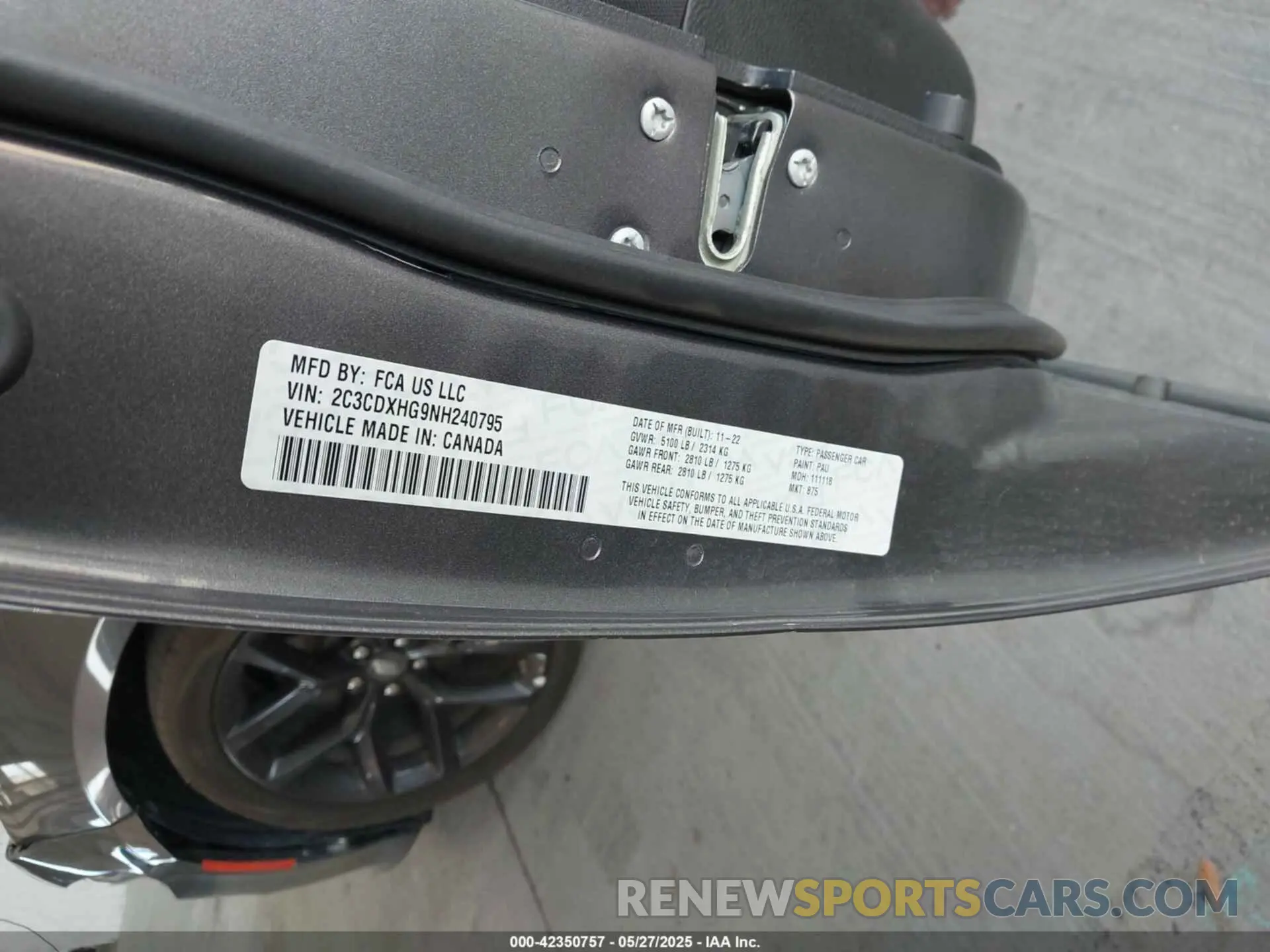 9 Photograph of a damaged car 2C3CDXHG9NH240795 DODGE CHARGER 2022