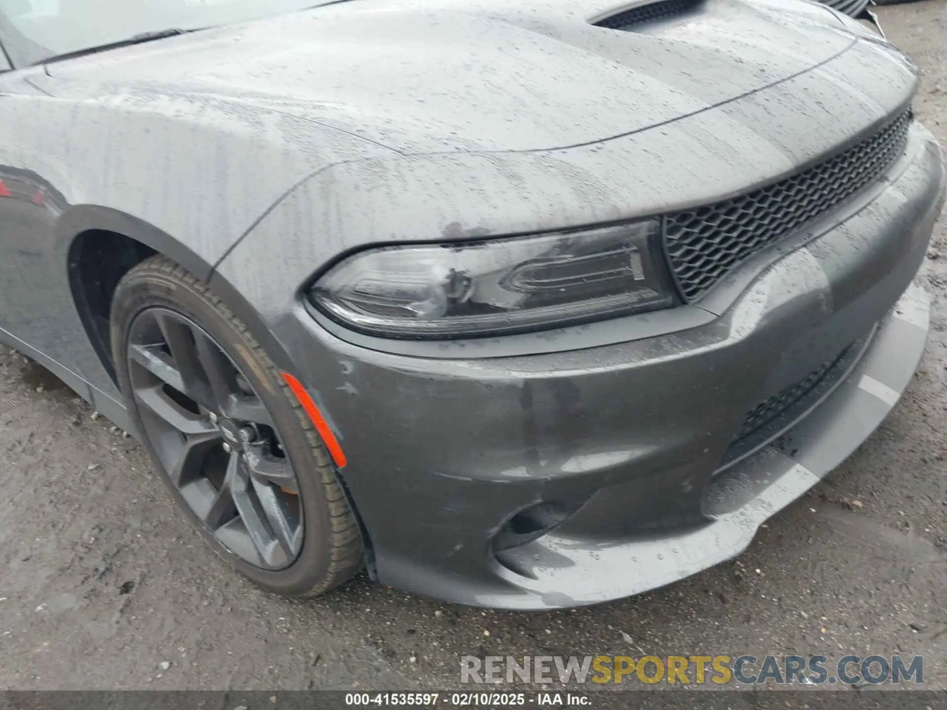 17 Photograph of a damaged car 2C3CDXHGXNH130452 DODGE CHARGER 2022