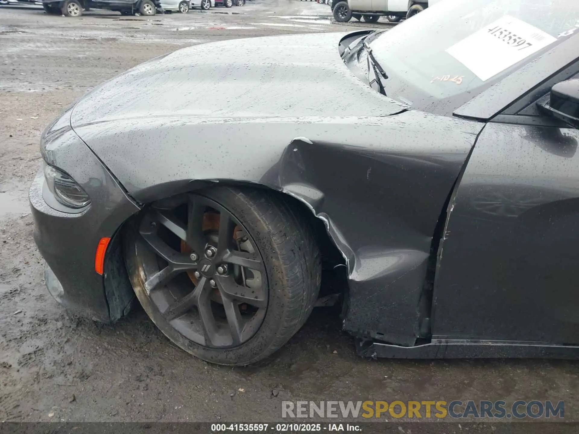 18 Photograph of a damaged car 2C3CDXHGXNH130452 DODGE CHARGER 2022