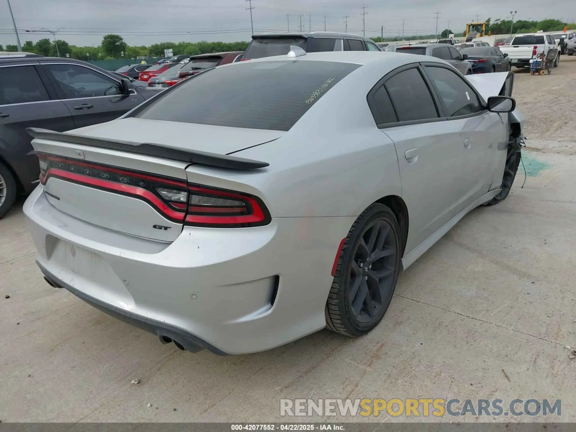 4 Photograph of a damaged car 2C3CDXHGXNH133836 DODGE CHARGER 2022