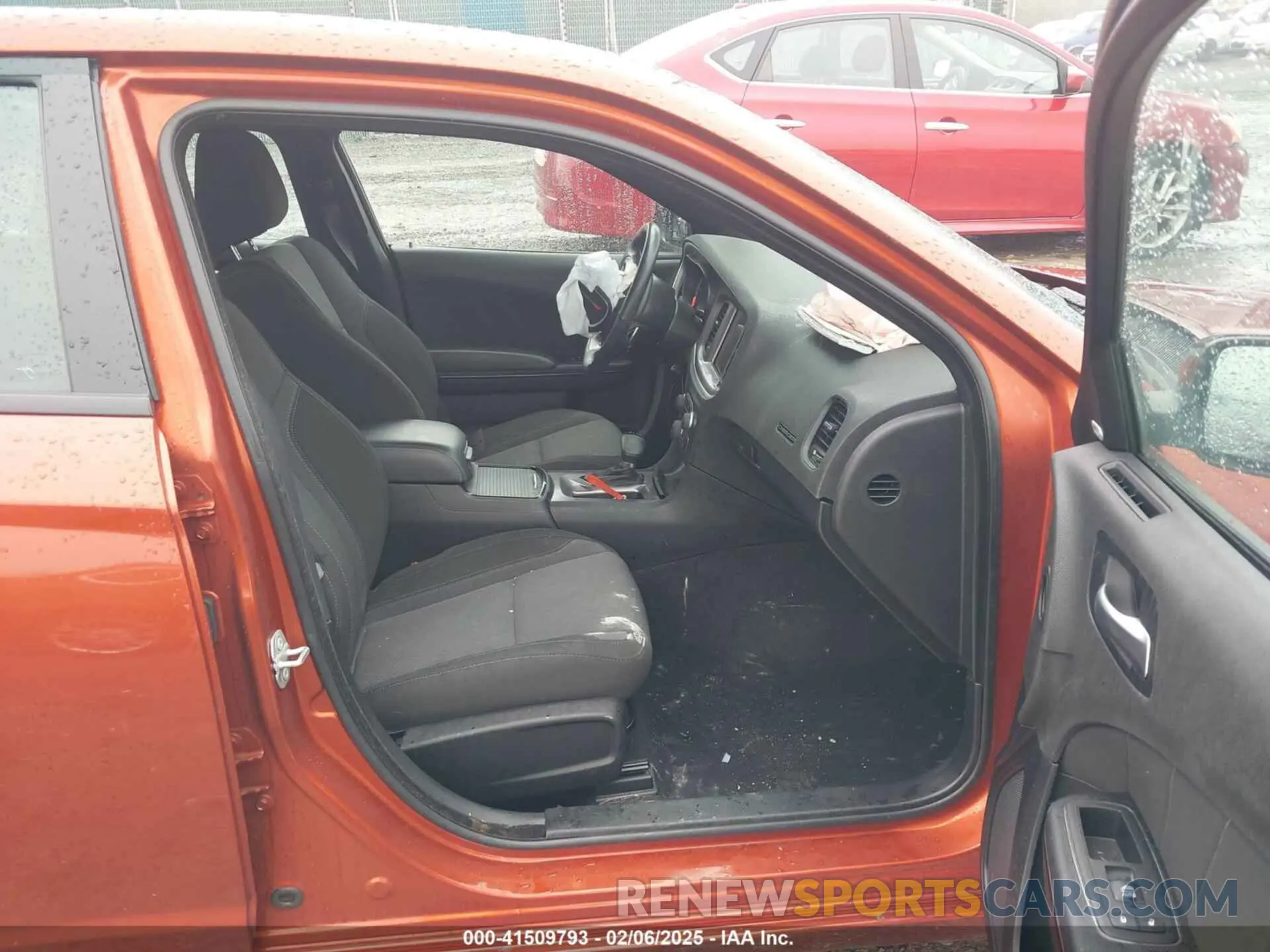 5 Photograph of a damaged car 2C3CDXJG2NH162600 DODGE CHARGER 2022