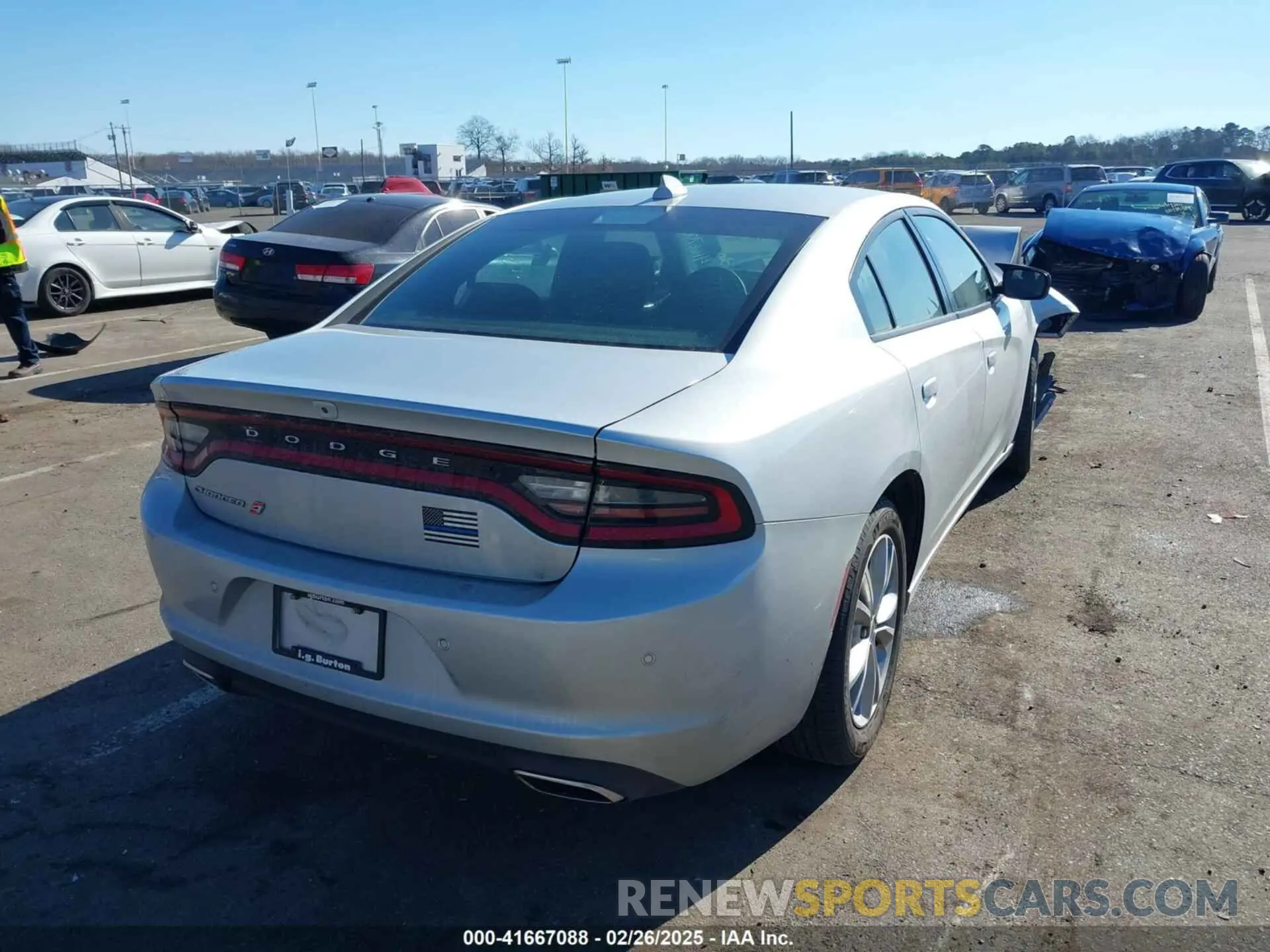 4 Photograph of a damaged car 2C3CDXJG6NH236326 DODGE CHARGER 2022