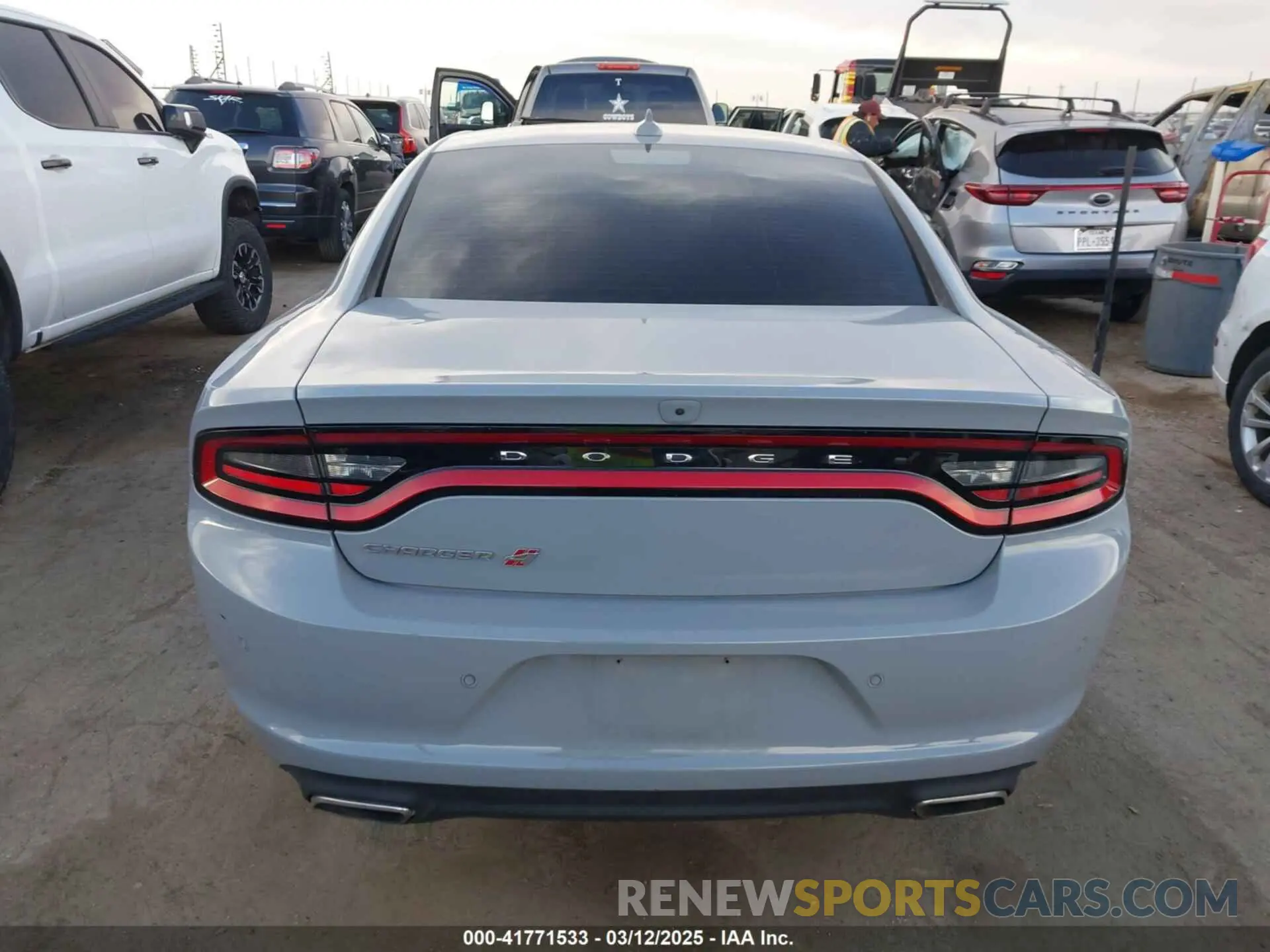 15 Photograph of a damaged car 2C3CDXJG7NH214111 DODGE CHARGER 2022