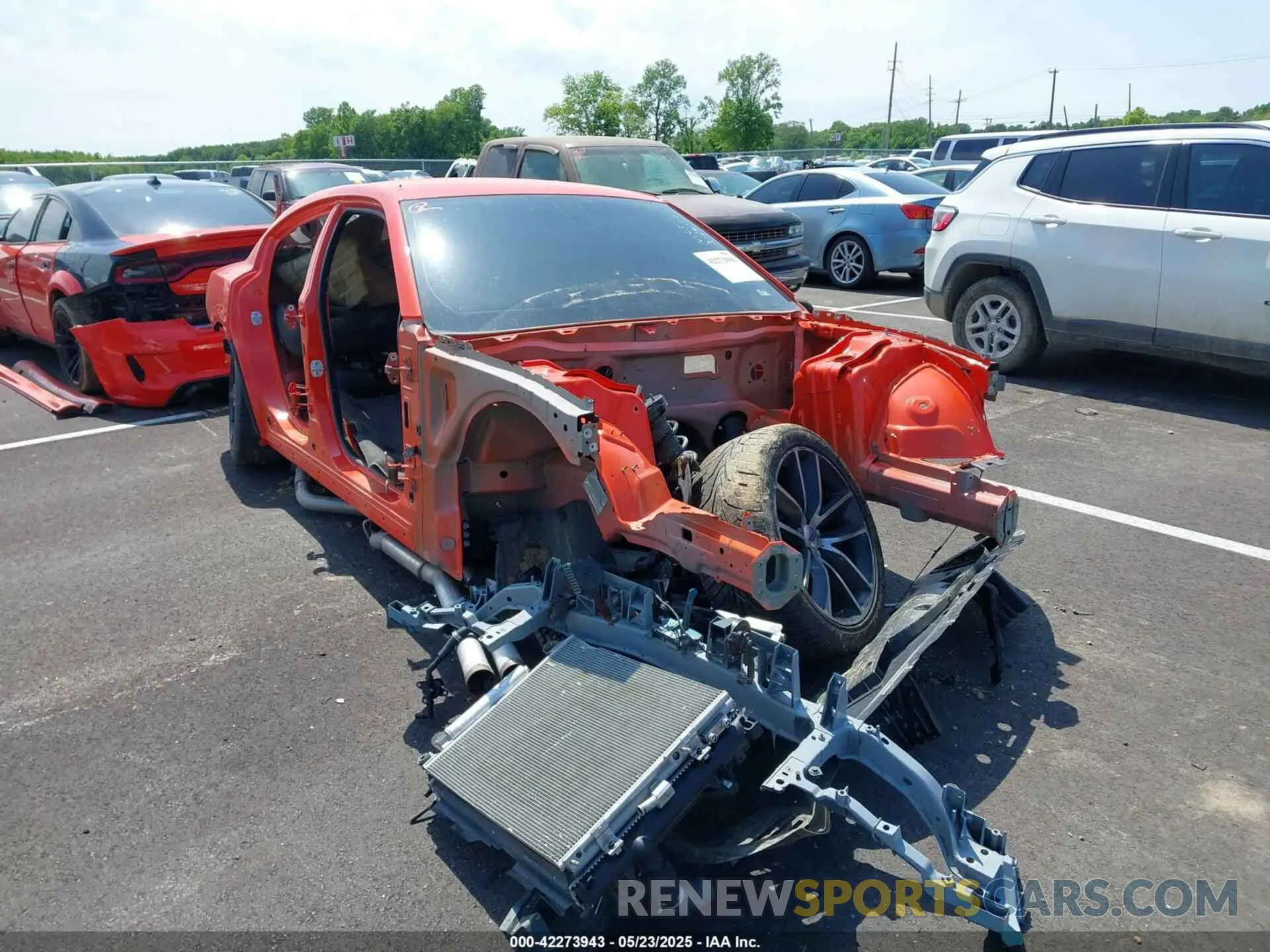 1 Photograph of a damaged car 2C3CDXL95NH163254 DODGE CHARGER 2022