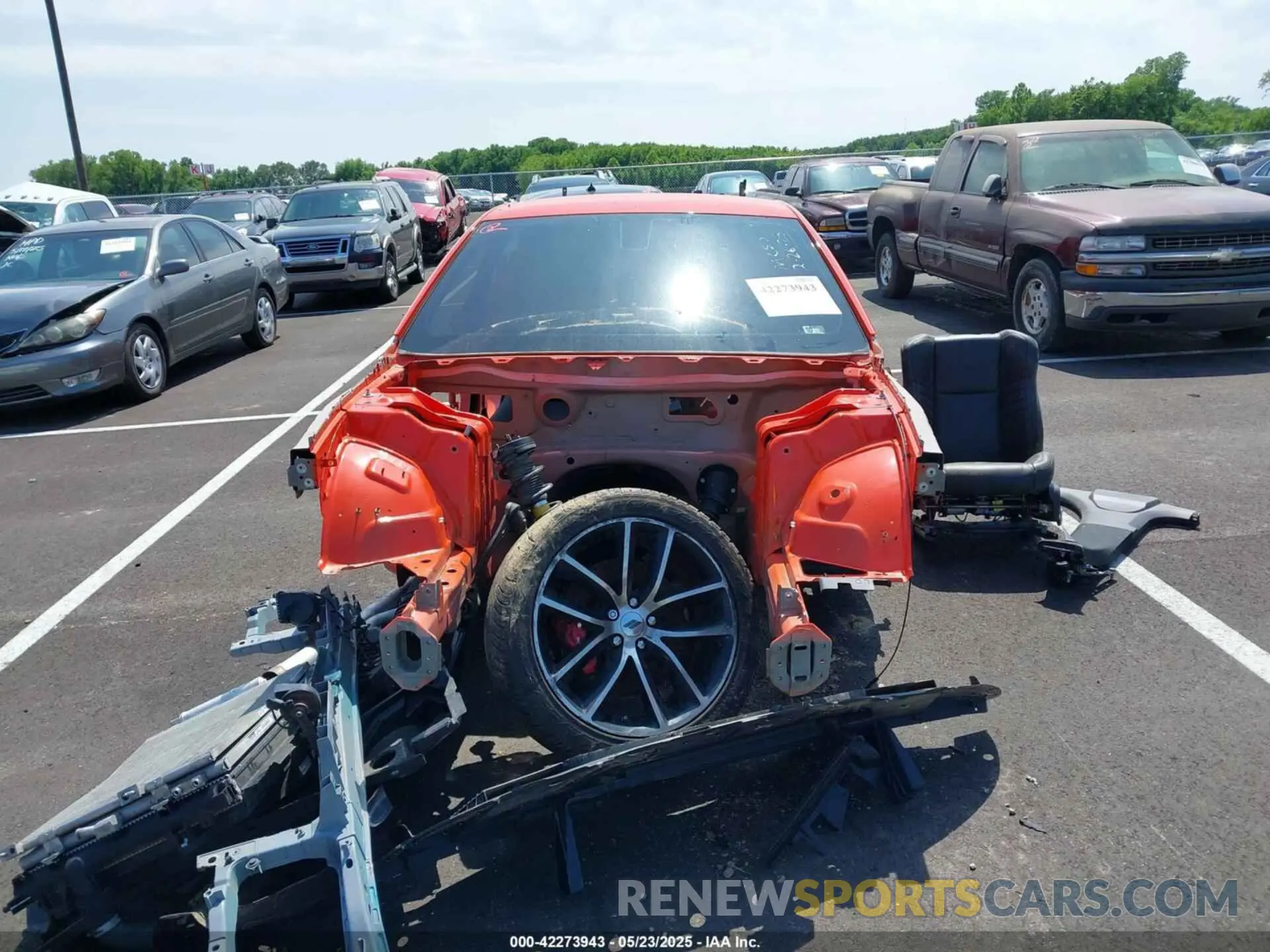 12 Photograph of a damaged car 2C3CDXL95NH163254 DODGE CHARGER 2022