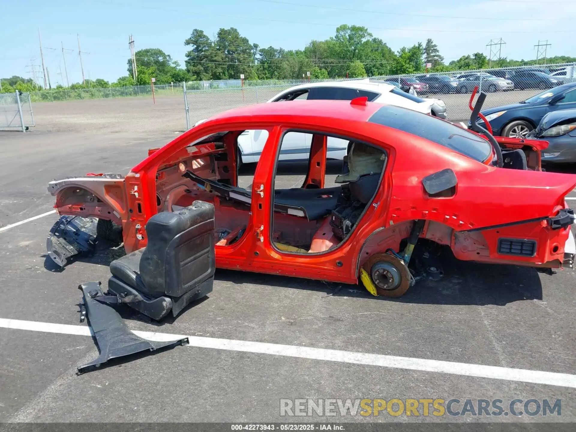 14 Photograph of a damaged car 2C3CDXL95NH163254 DODGE CHARGER 2022