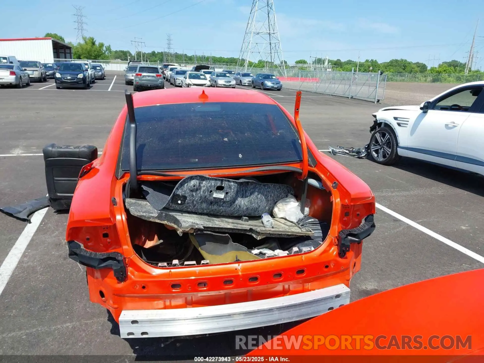 16 Photograph of a damaged car 2C3CDXL95NH163254 DODGE CHARGER 2022