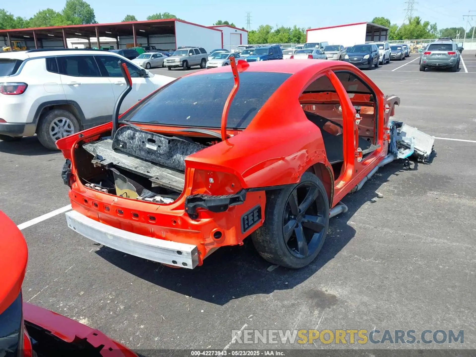 4 Photograph of a damaged car 2C3CDXL95NH163254 DODGE CHARGER 2022