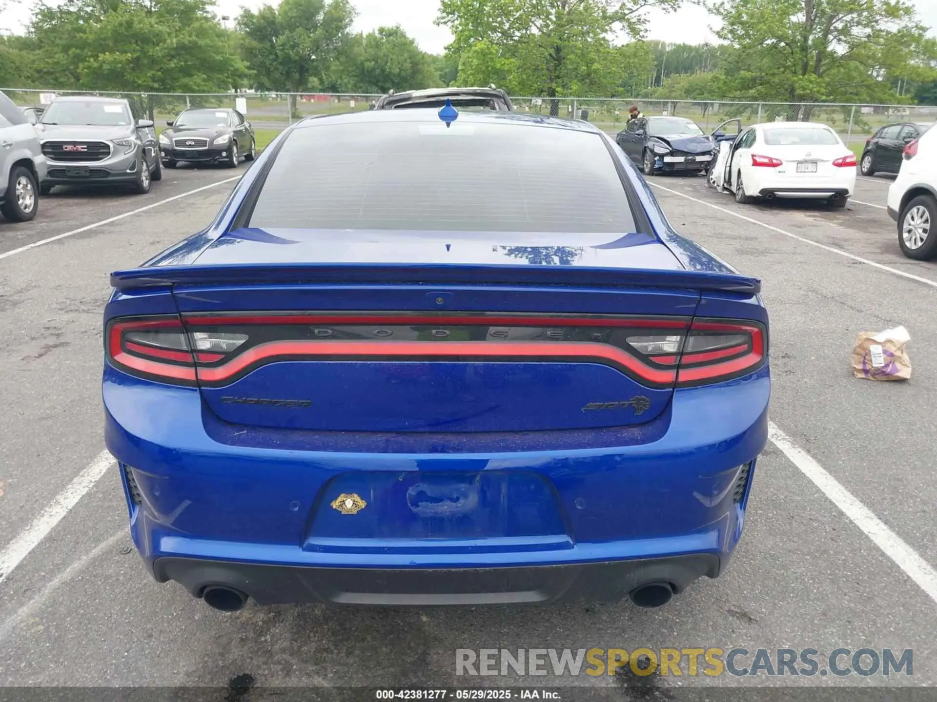 16 Photograph of a damaged car 2C3CDXL96NH159083 DODGE CHARGER 2022